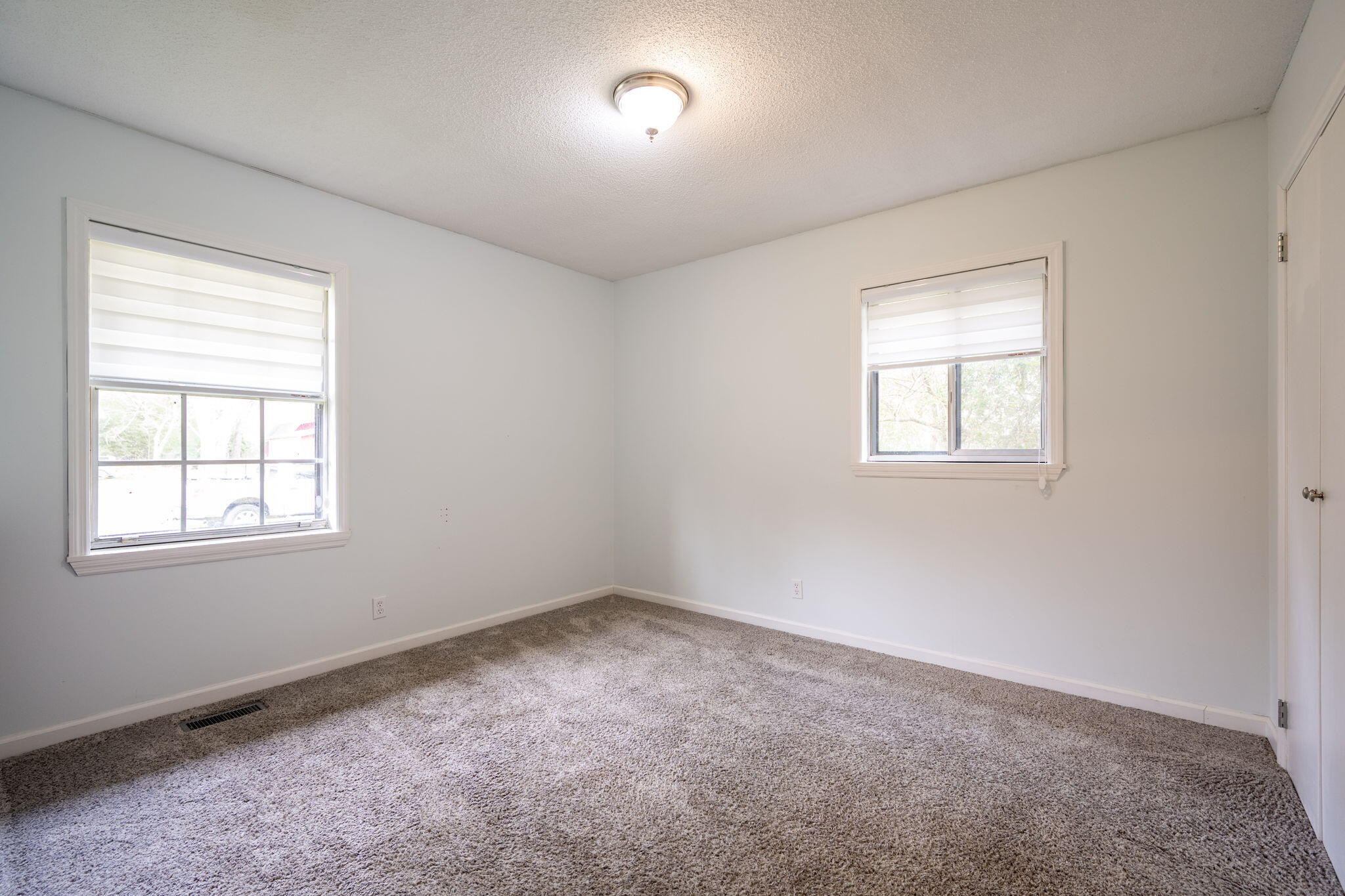 32 Sequoia Circle, LaFayette