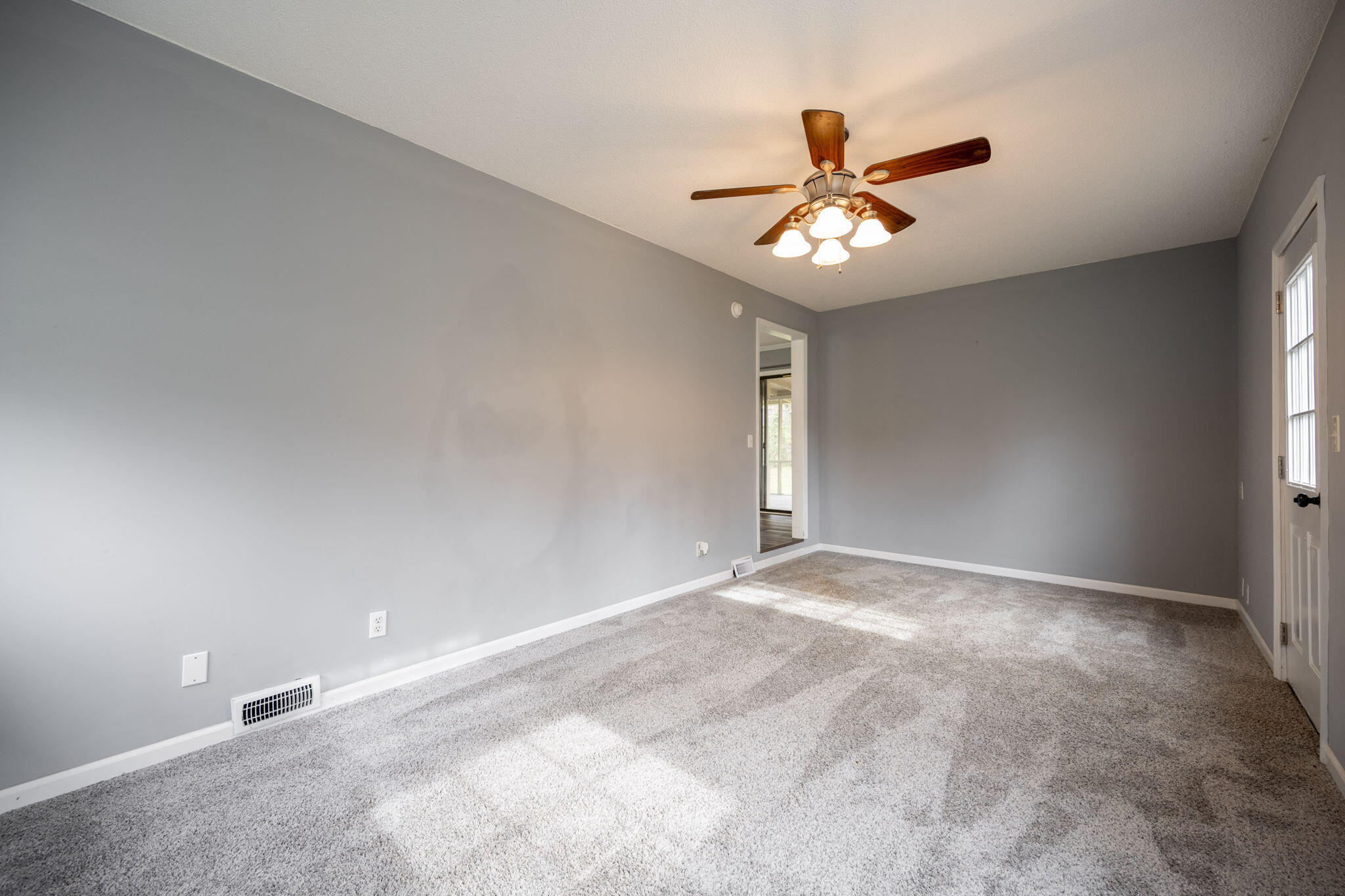 32 Sequoia Circle, LaFayette