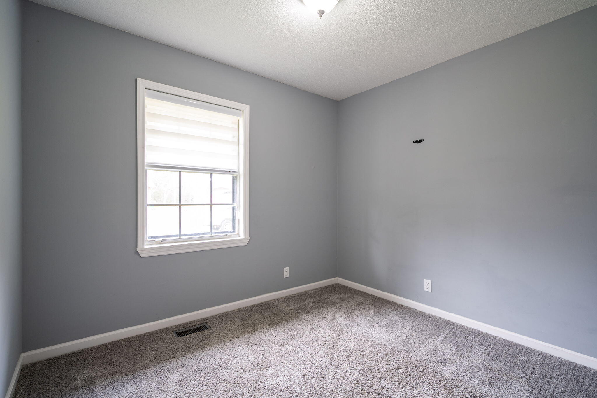 32 Sequoia Circle, LaFayette