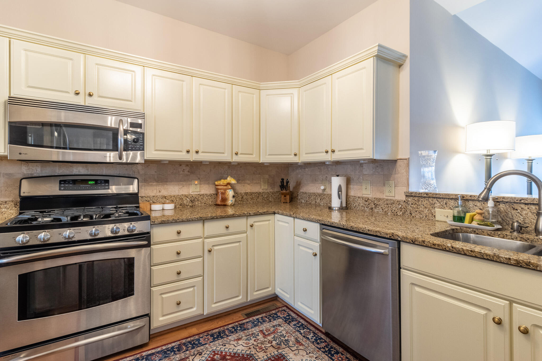 2323 Laurelton Creek Lane