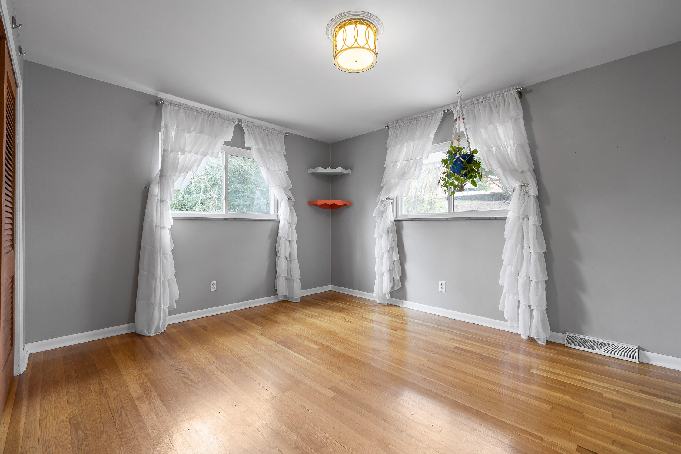522 Lindcrest Circle