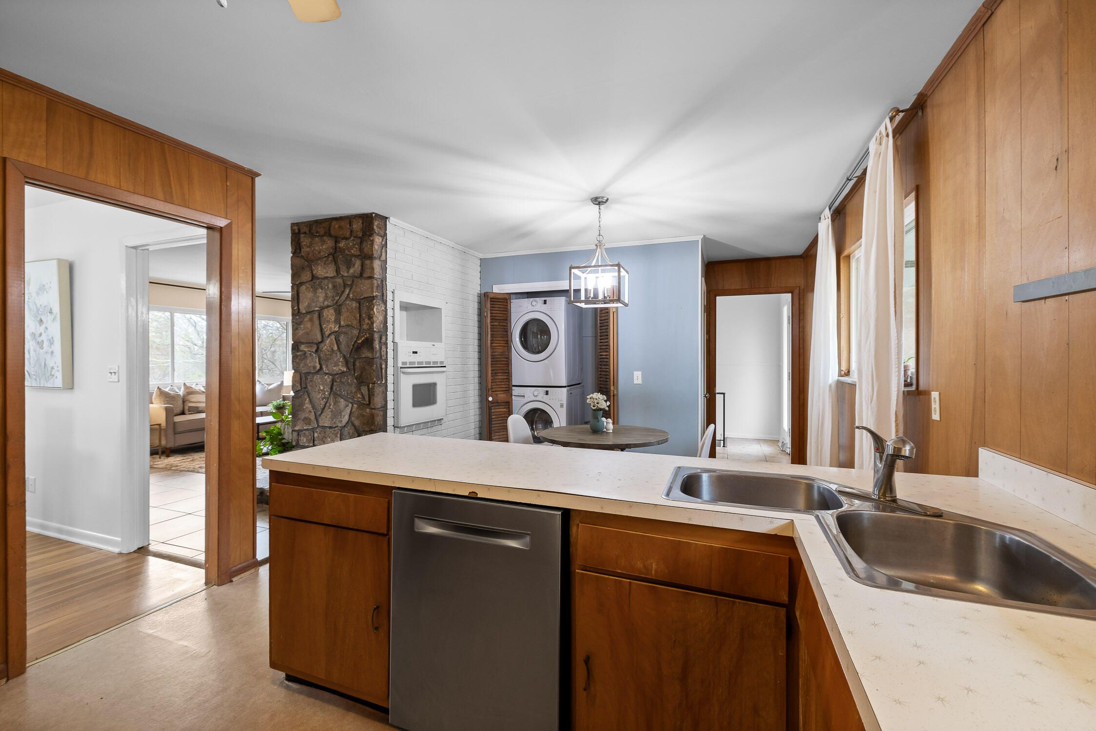 522 Lindcrest Circle