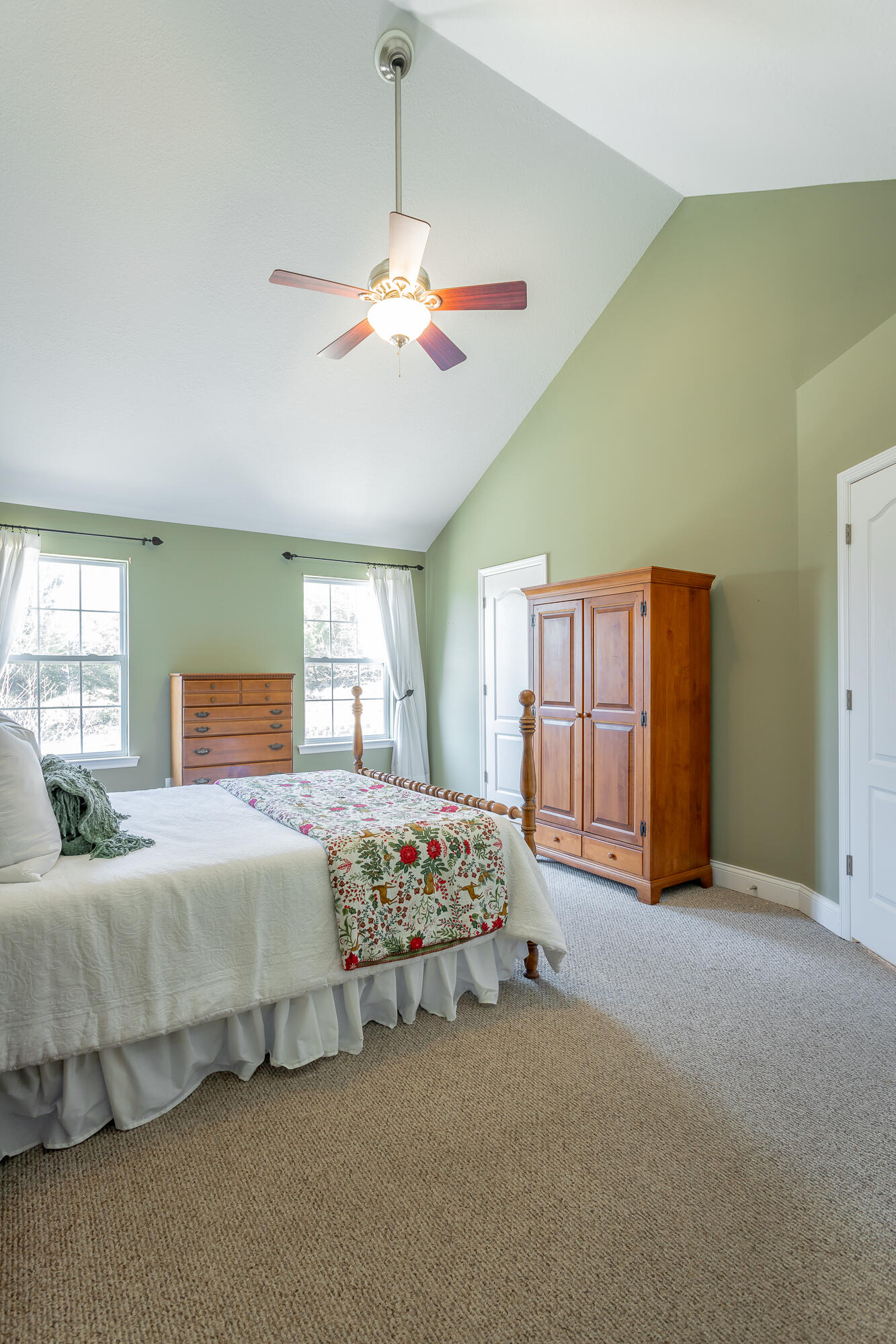5685 Hyacinth Lane