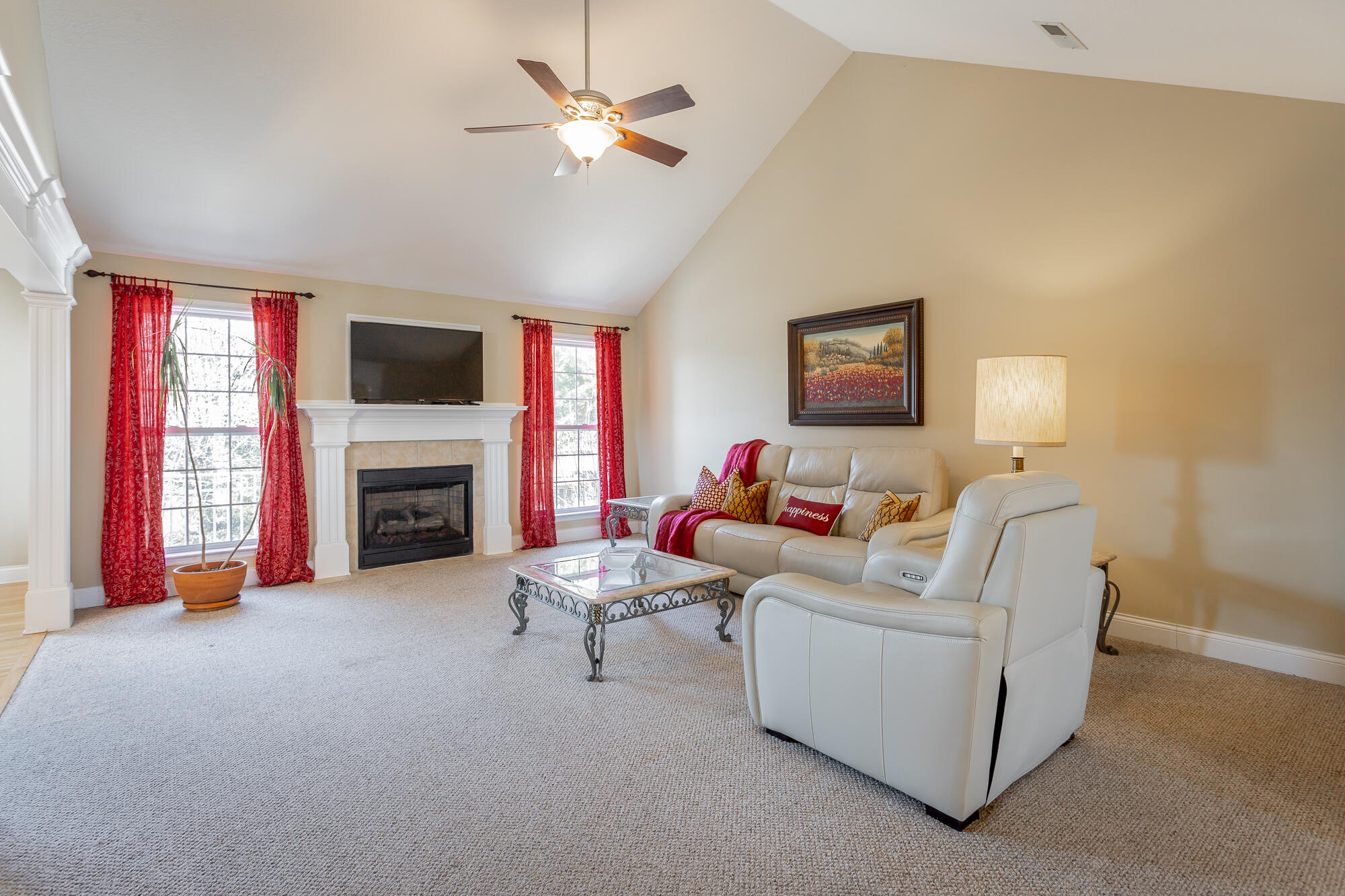5685 Hyacinth Lane