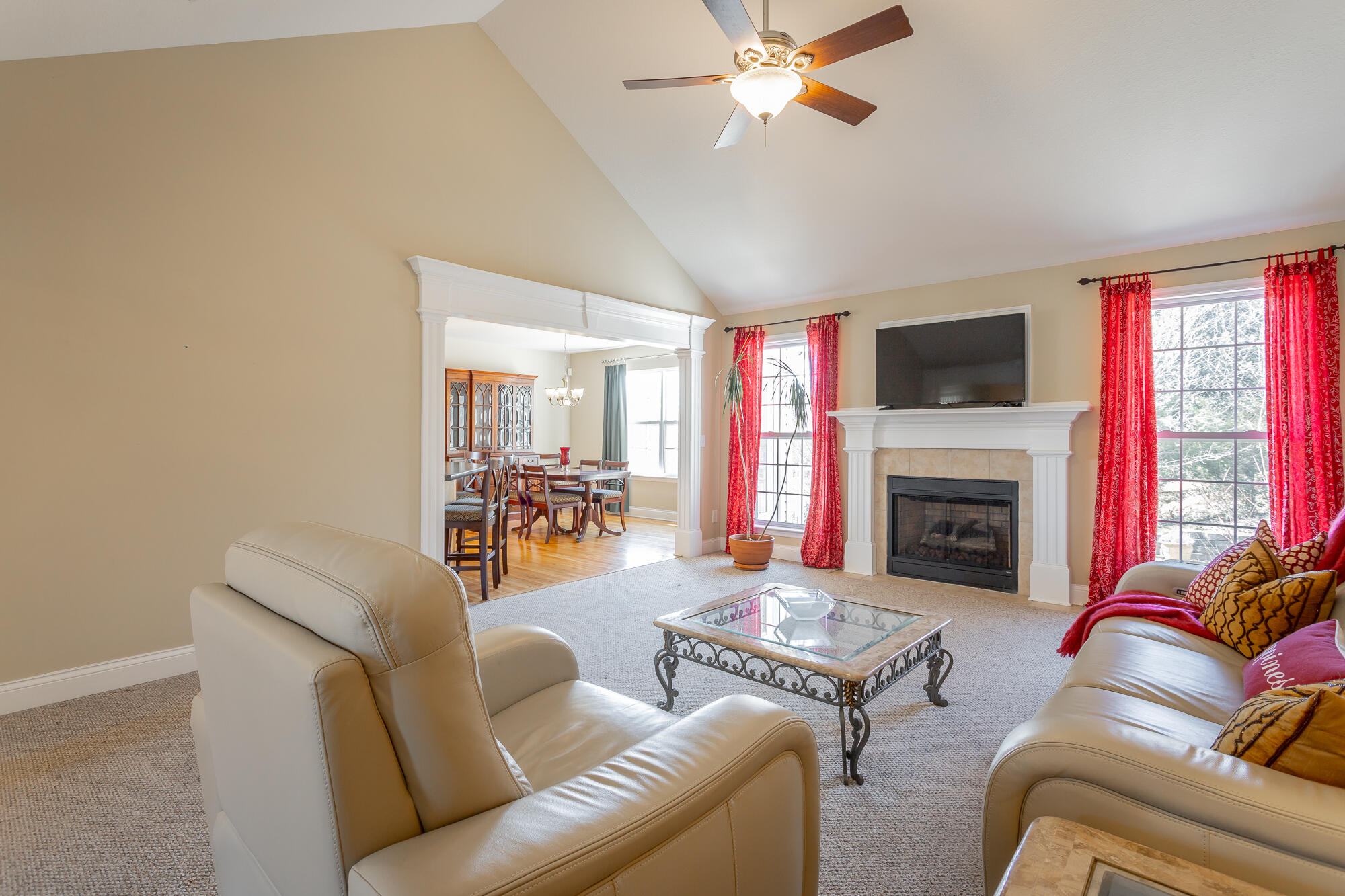 5685 Hyacinth Lane