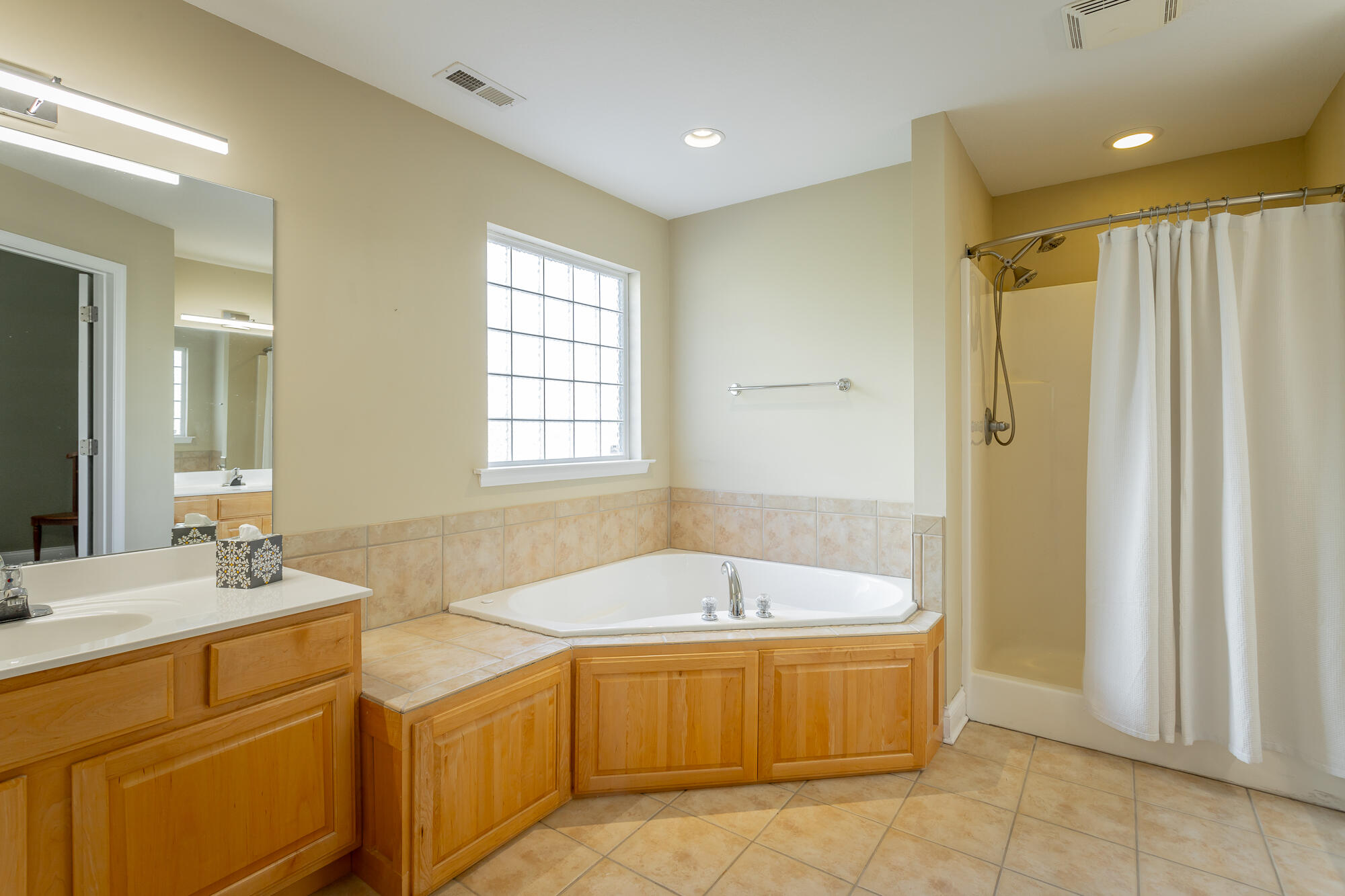 5685 Hyacinth Lane