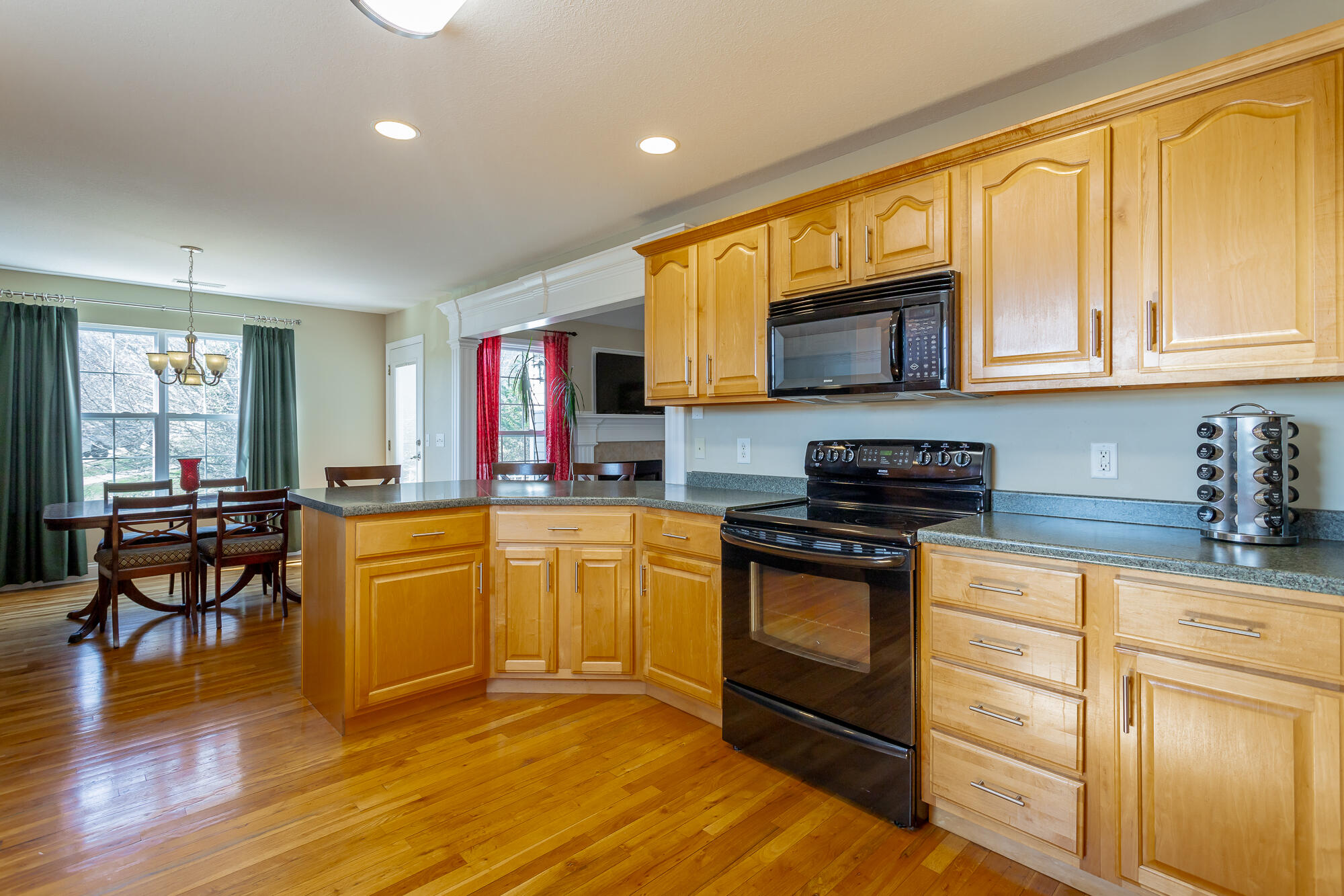 5685 Hyacinth Lane