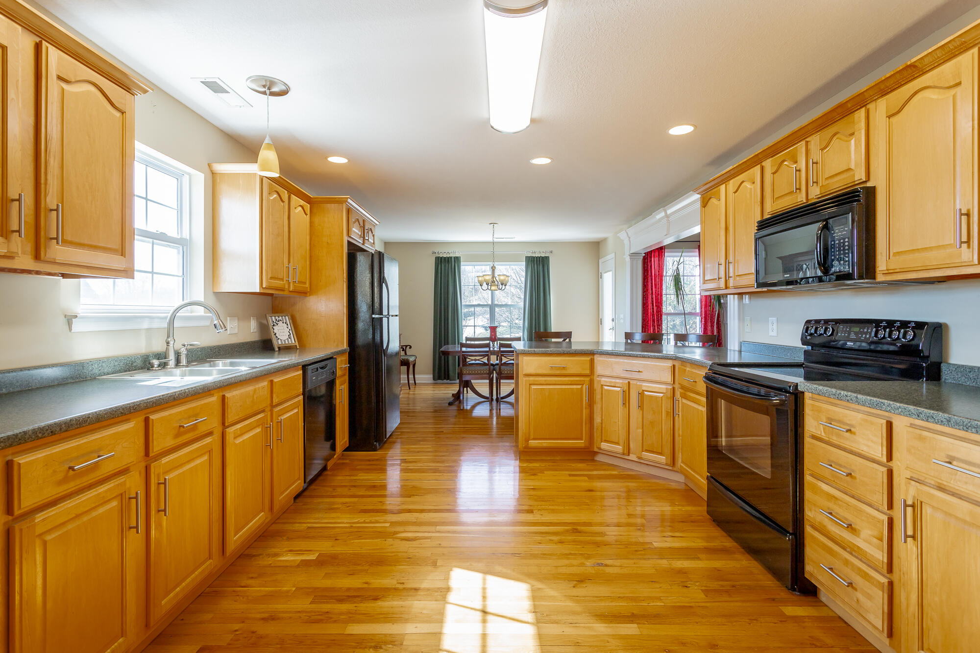5685 Hyacinth Lane