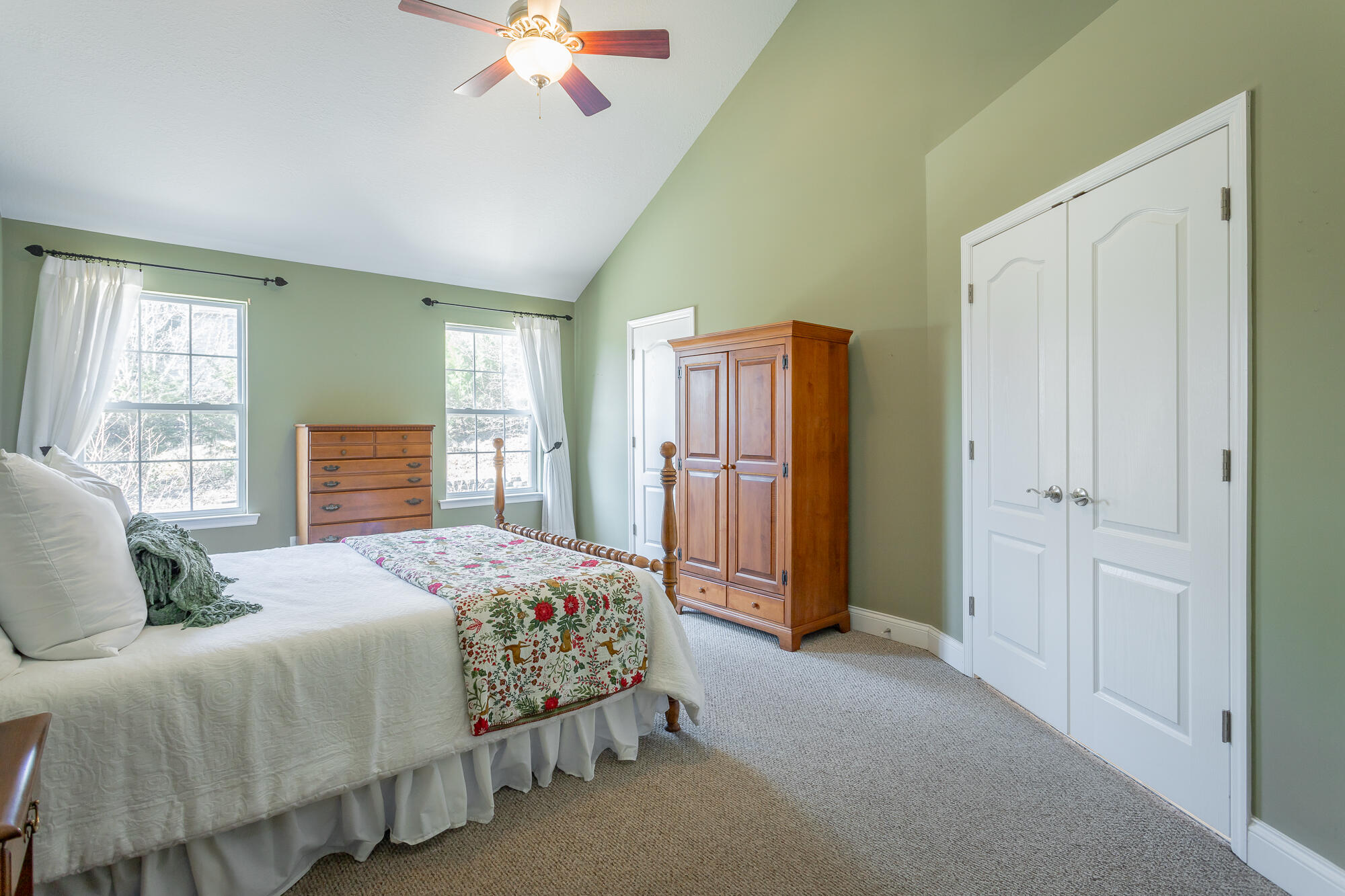 5685 Hyacinth Lane