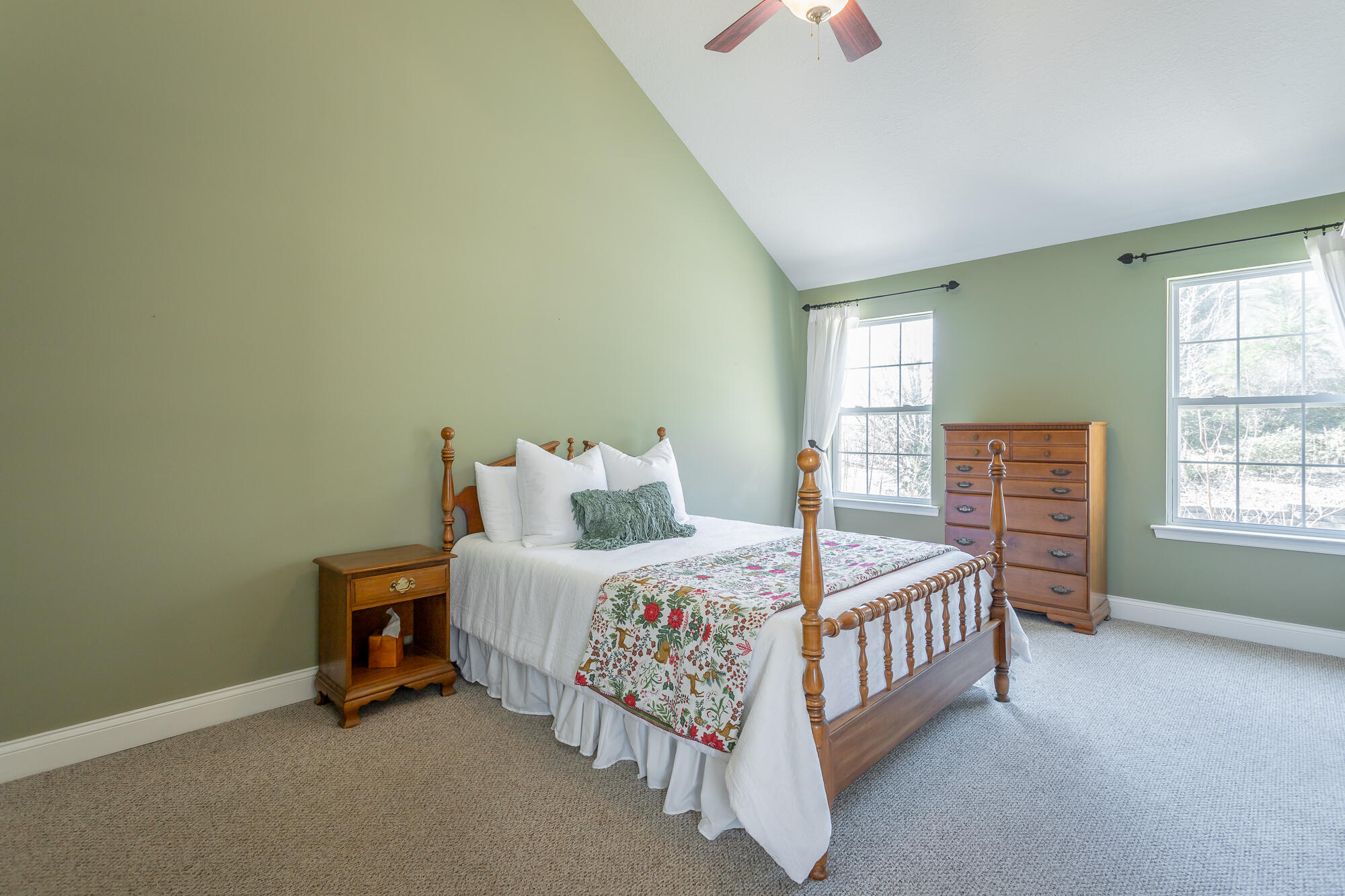 5685 Hyacinth Lane