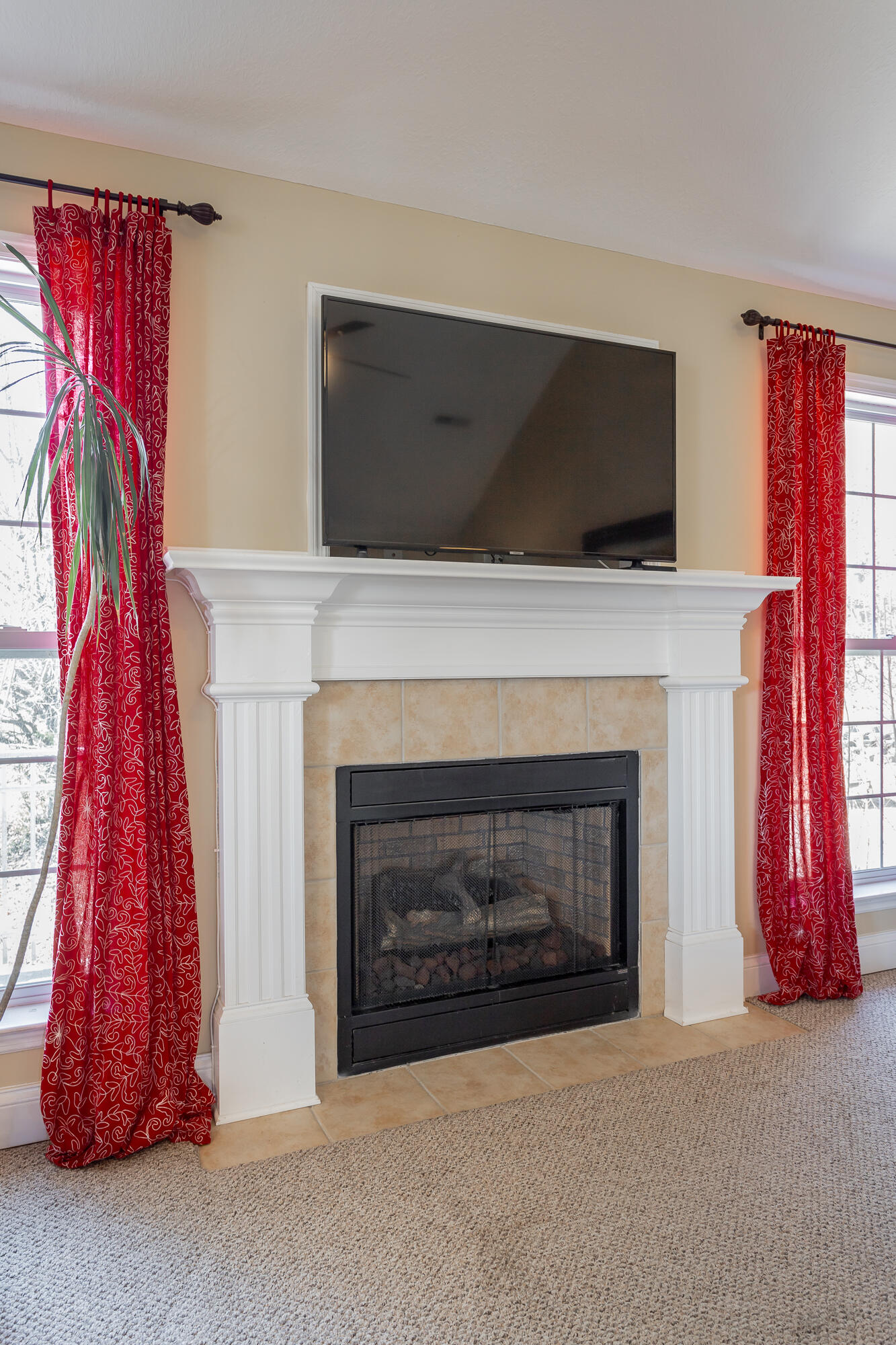5685 Hyacinth Lane