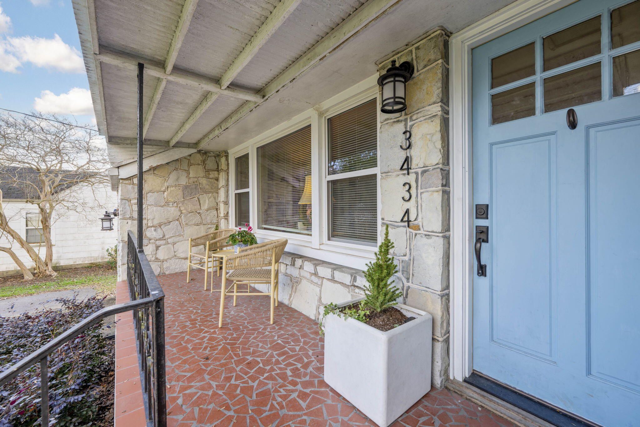 3434 Alta Vista Drive