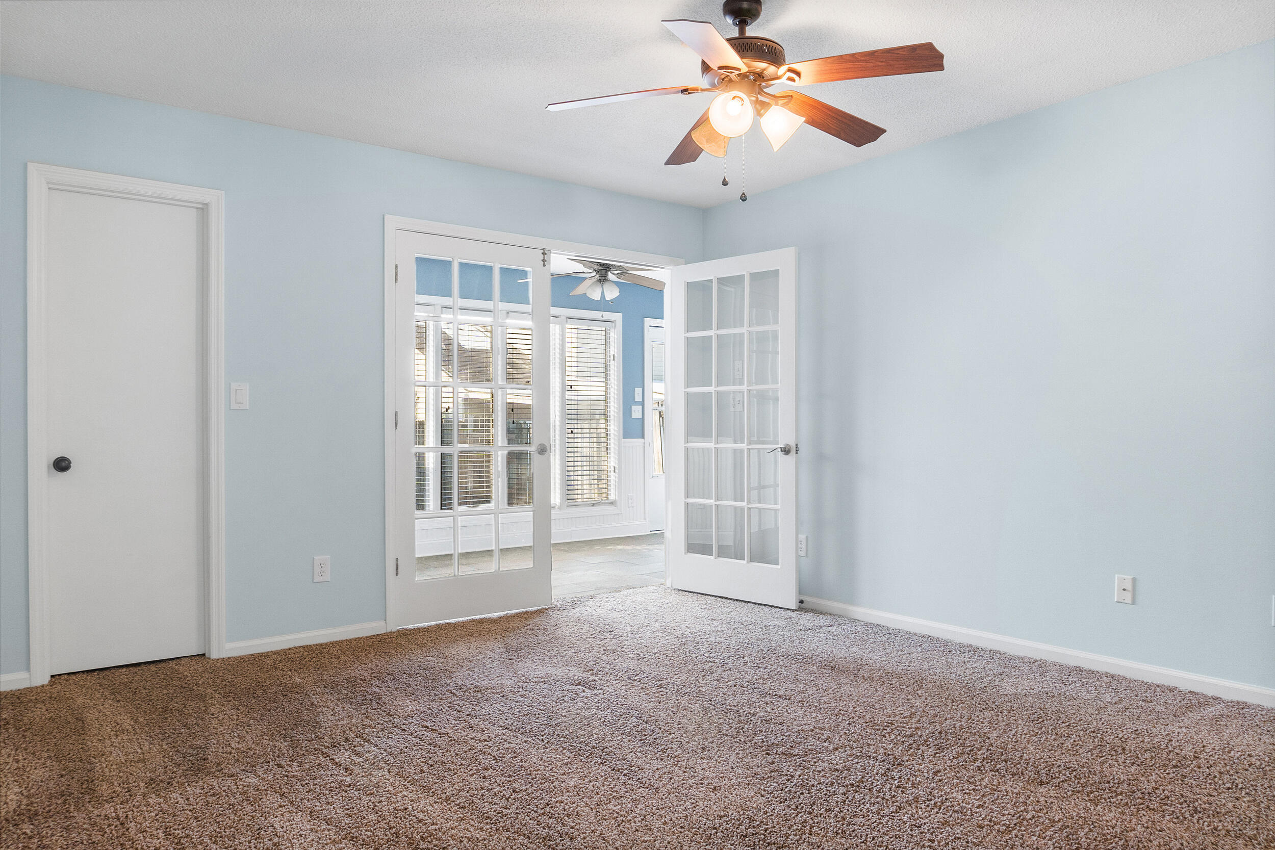 1296 Leaside Lane