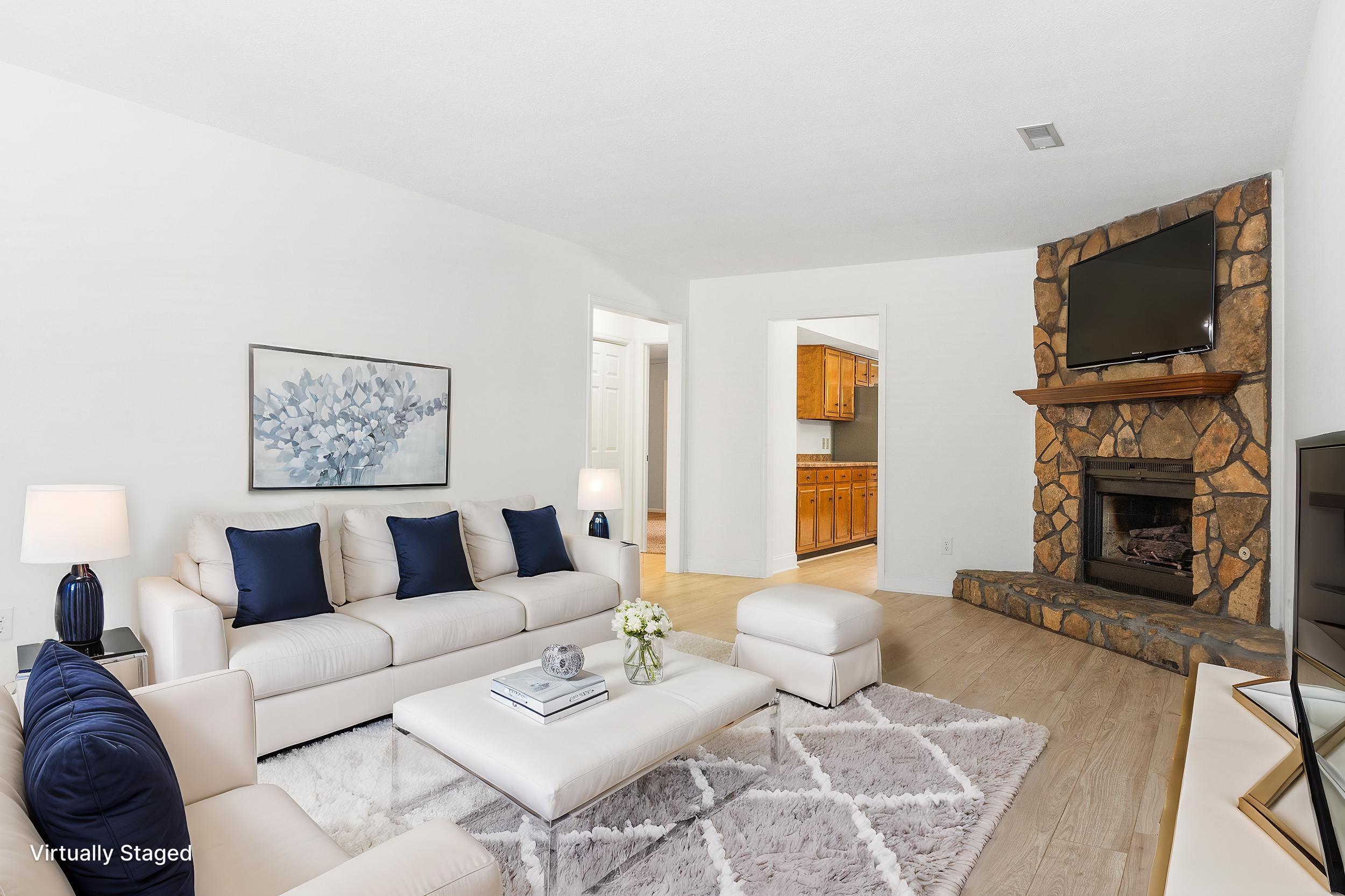 1296 Leaside Lane
