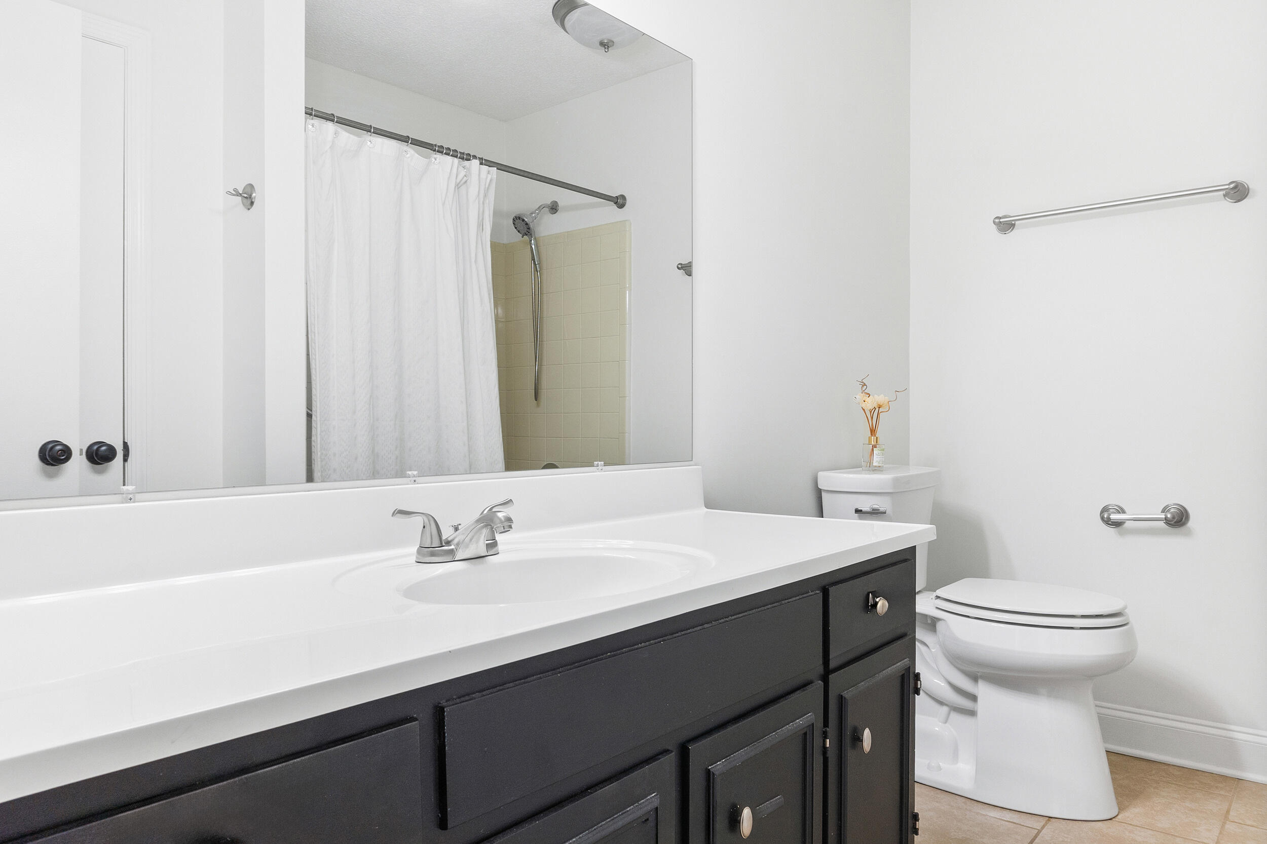 1296 Leaside Lane