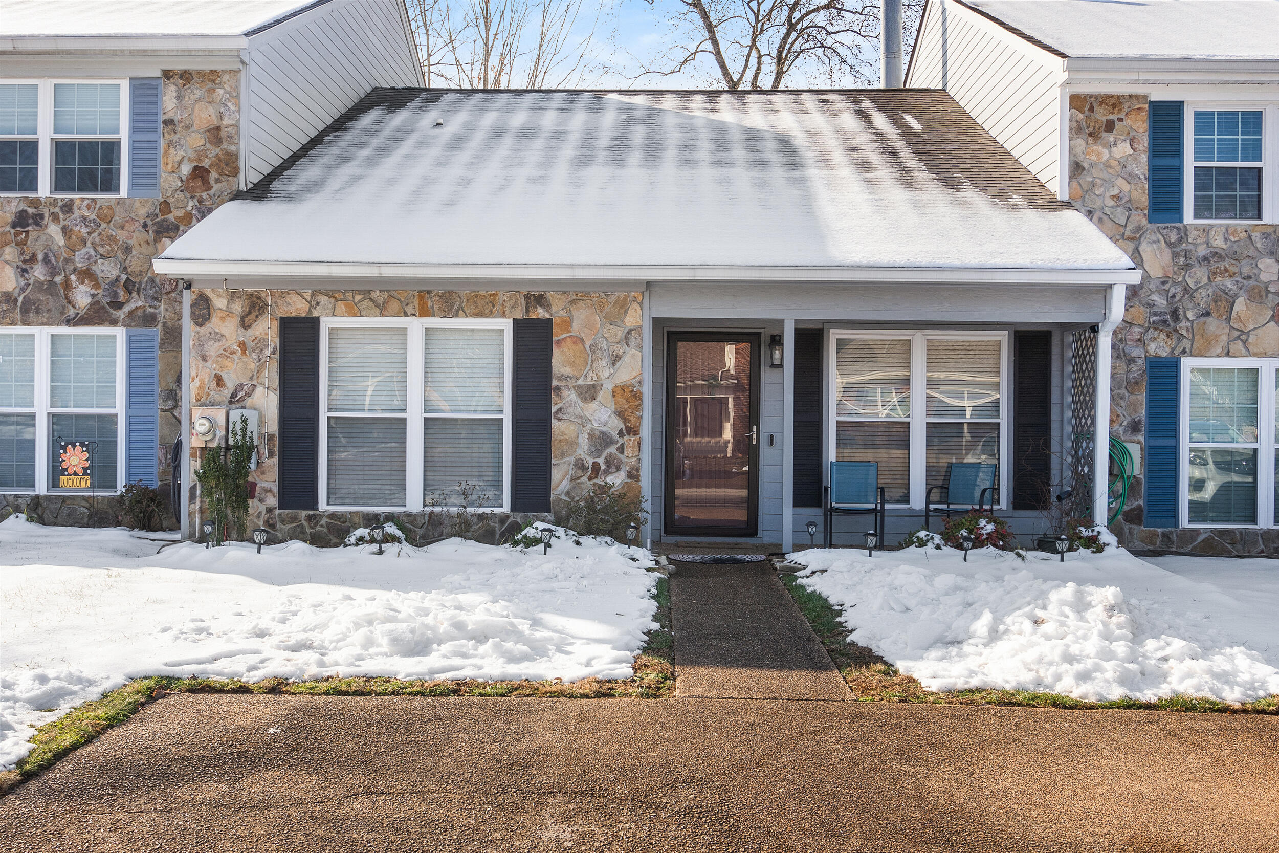 1296 Leaside Lane
