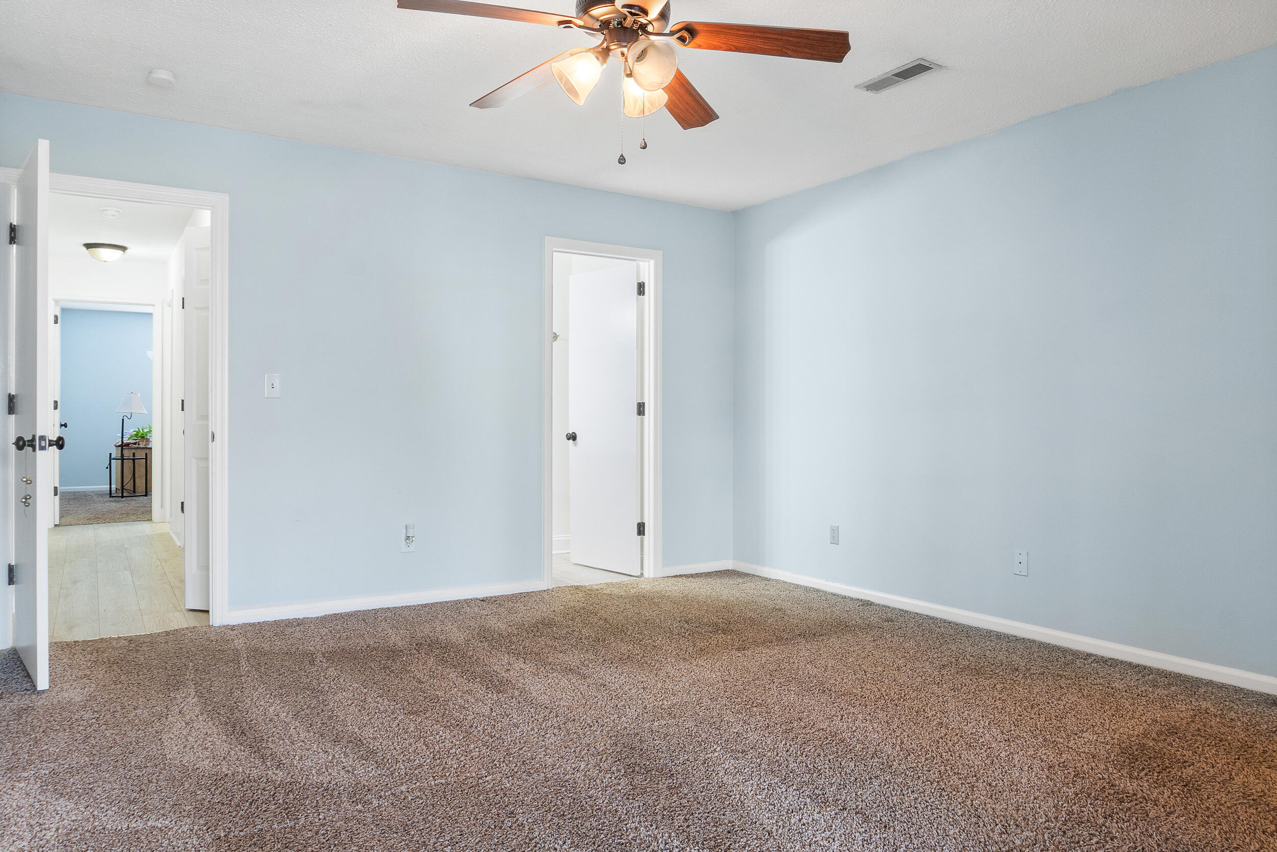 1296 Leaside Lane