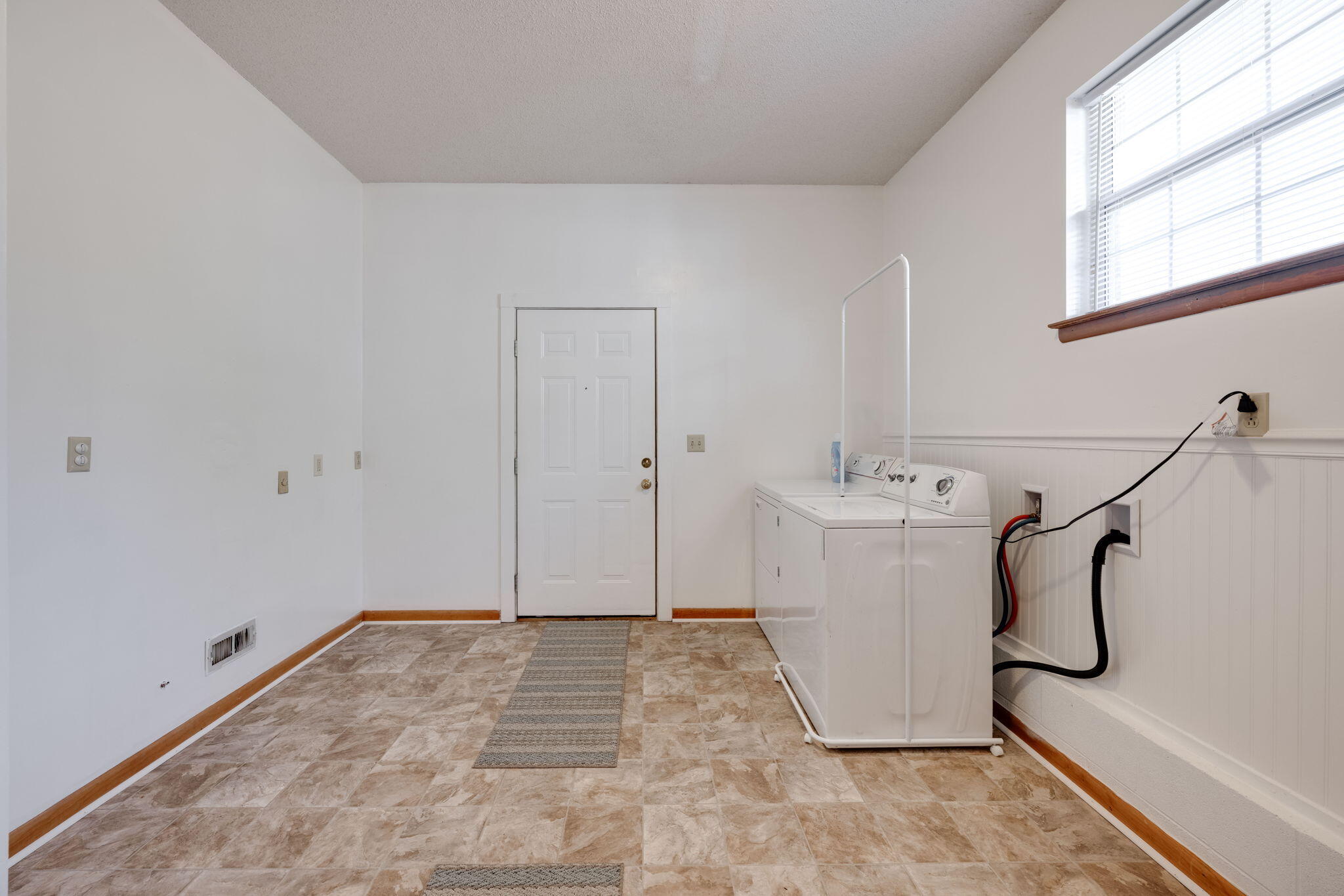 6505 White Oak Valley Circle, McDonald