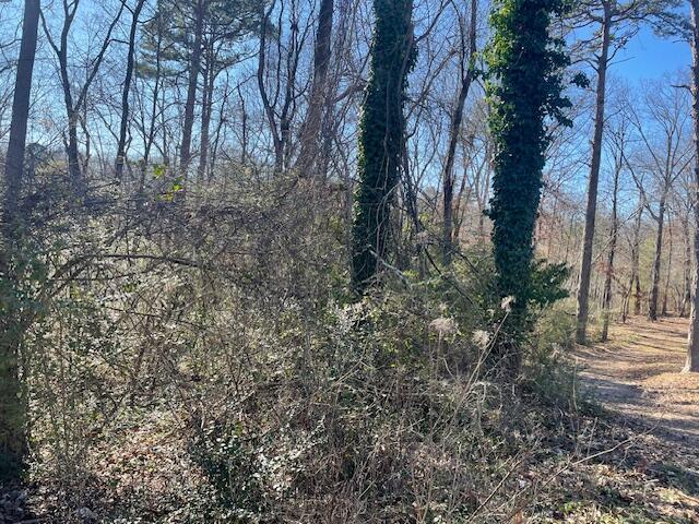 6821 Lakeshore Drive