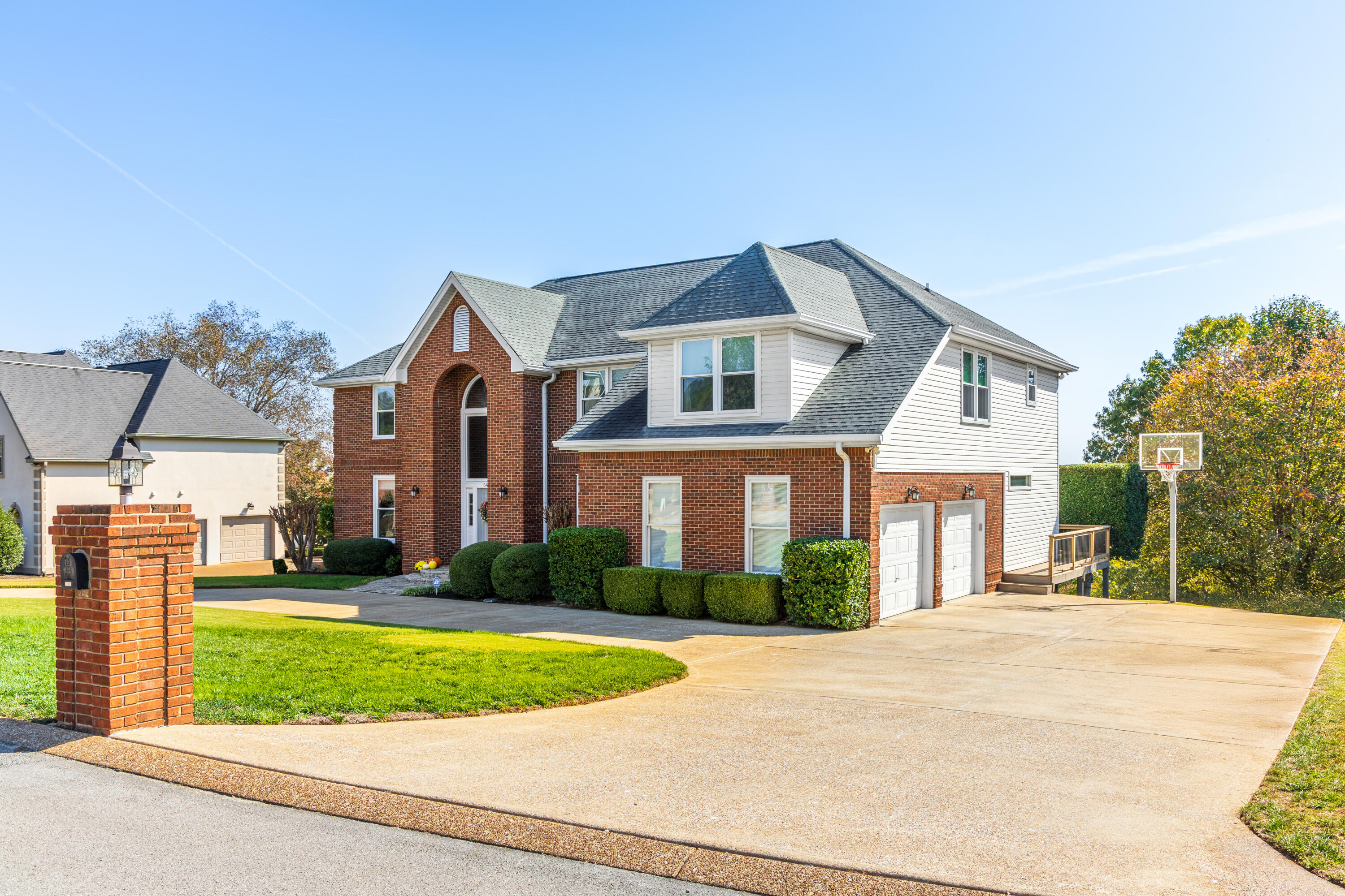 6406 Cove Pointe Lane