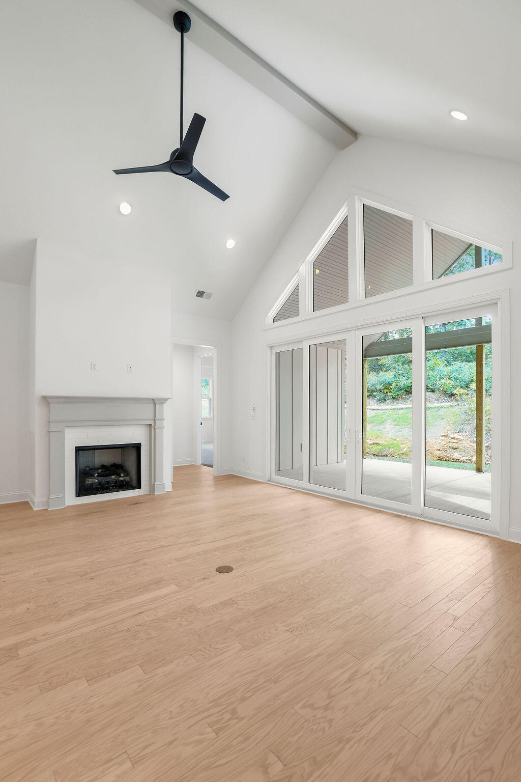 4762 Amethyst Road, 911