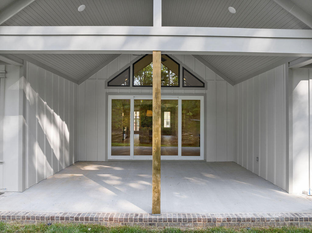4762 Amethyst Road, 911