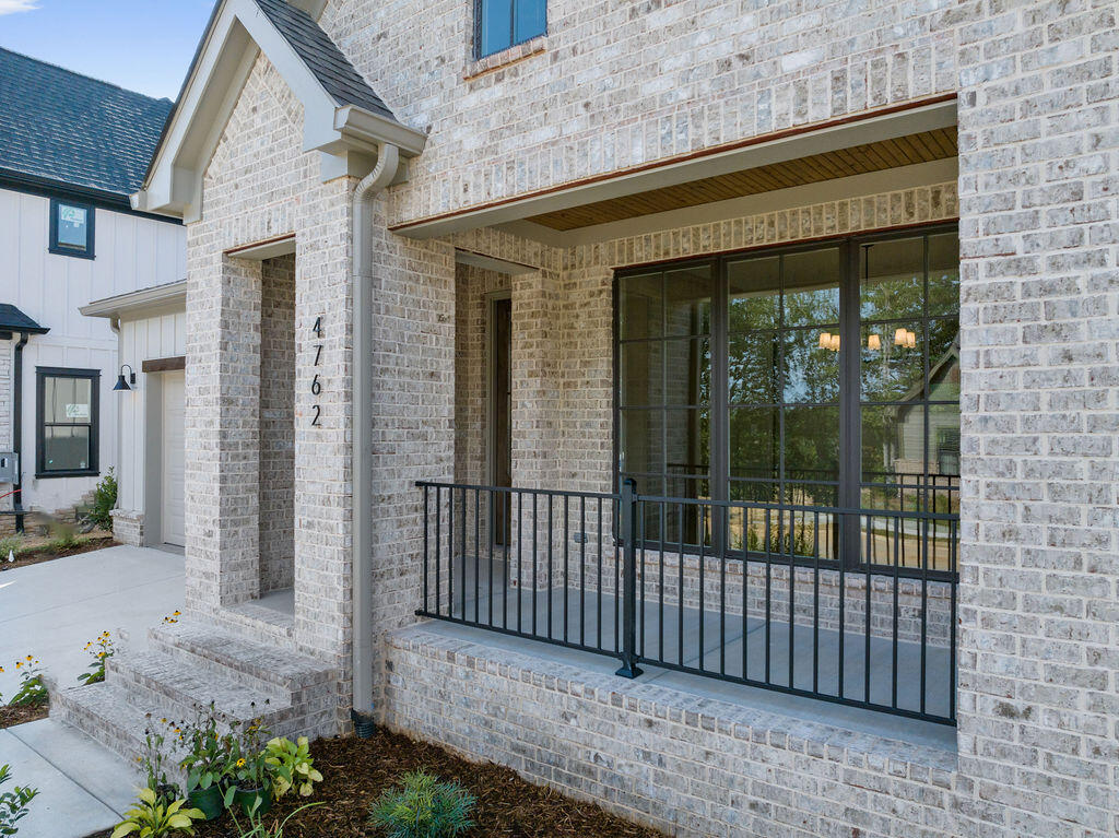 4762 Amethyst Road, 911