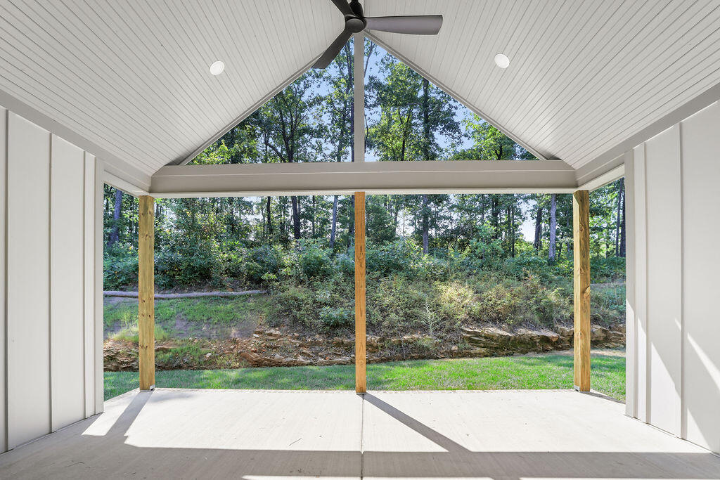 4762 Amethyst Road, 911