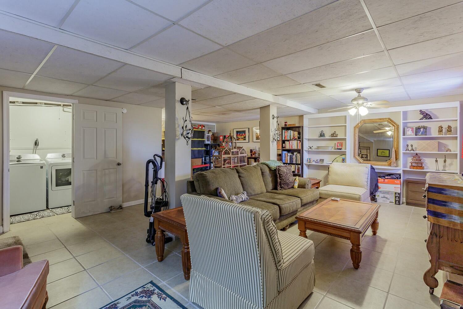 7620 Noah Reid Road