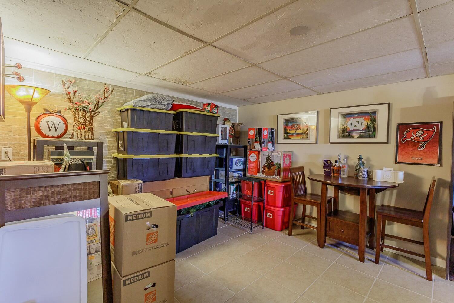 7620 Noah Reid Road