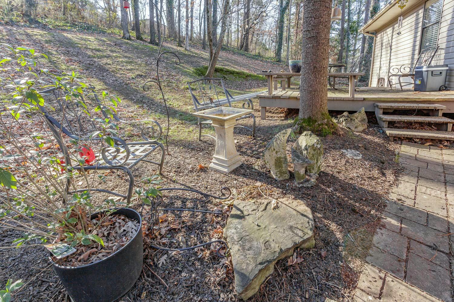 7620 Noah Reid Road