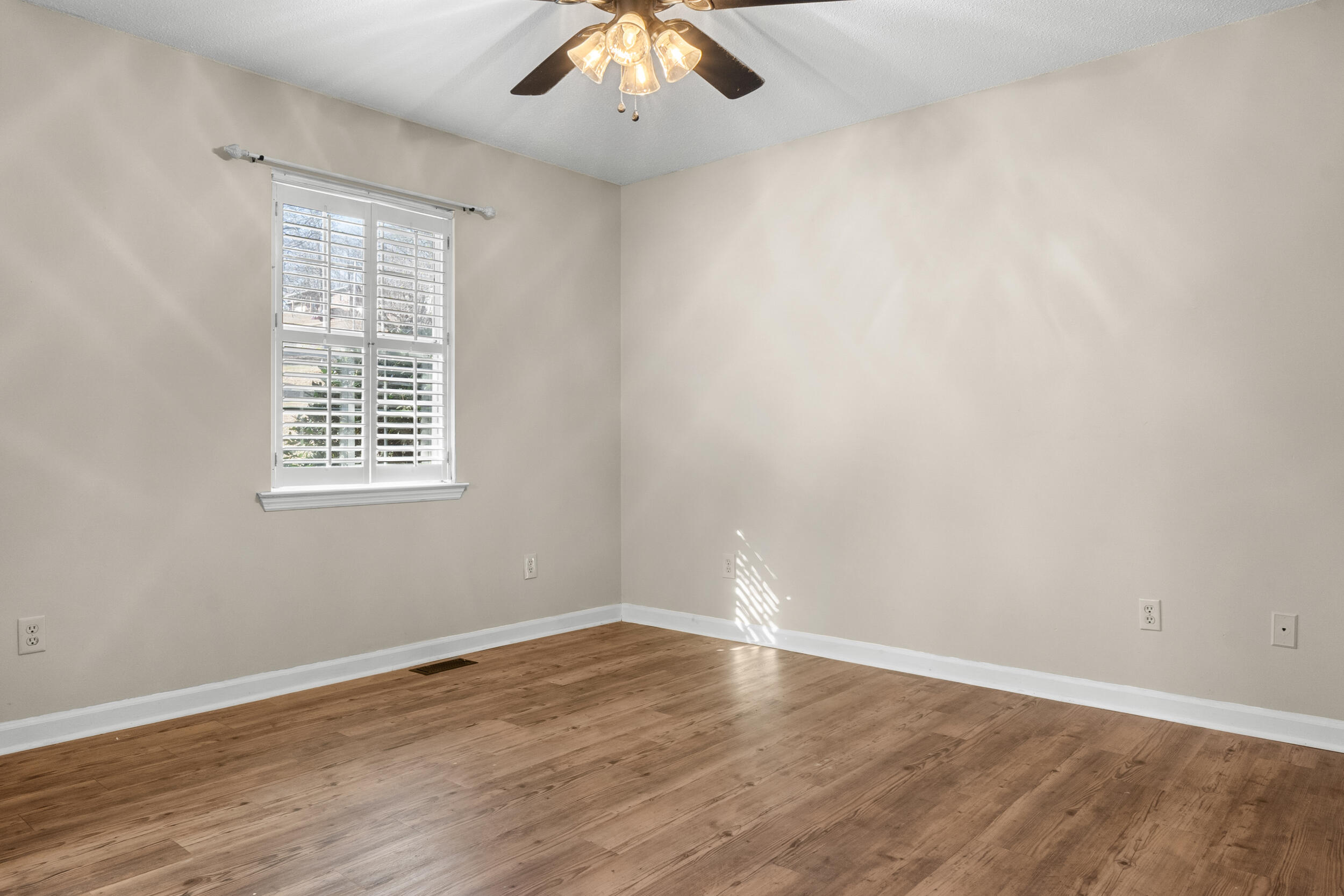377 Smoketree Circle