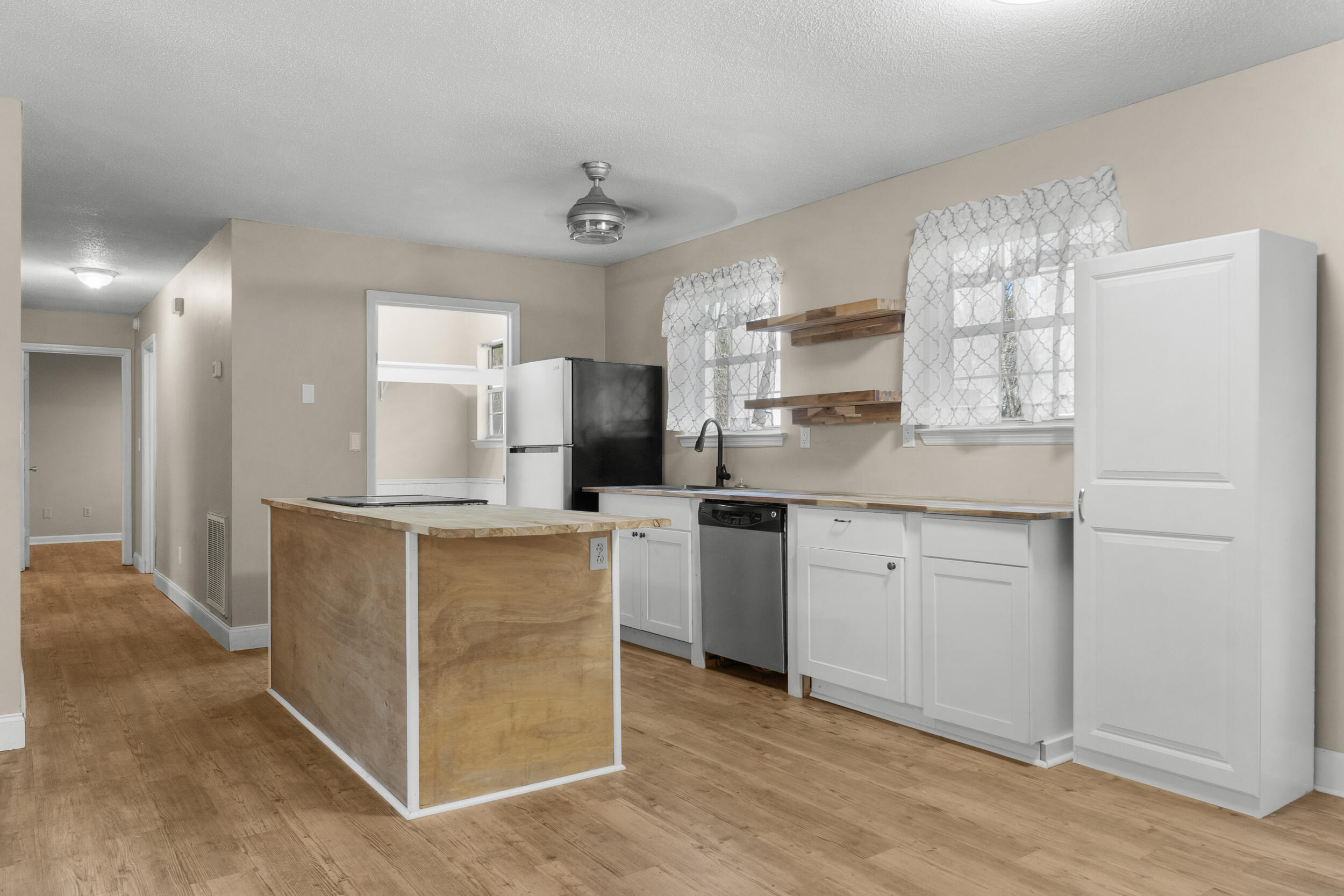 377 Smoketree Circle