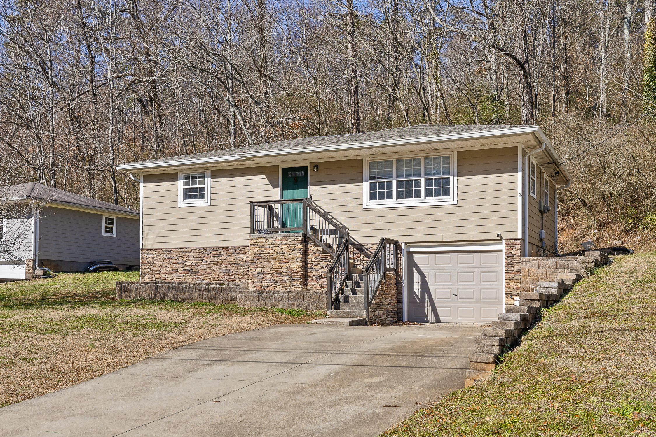 519 Lullwater Road