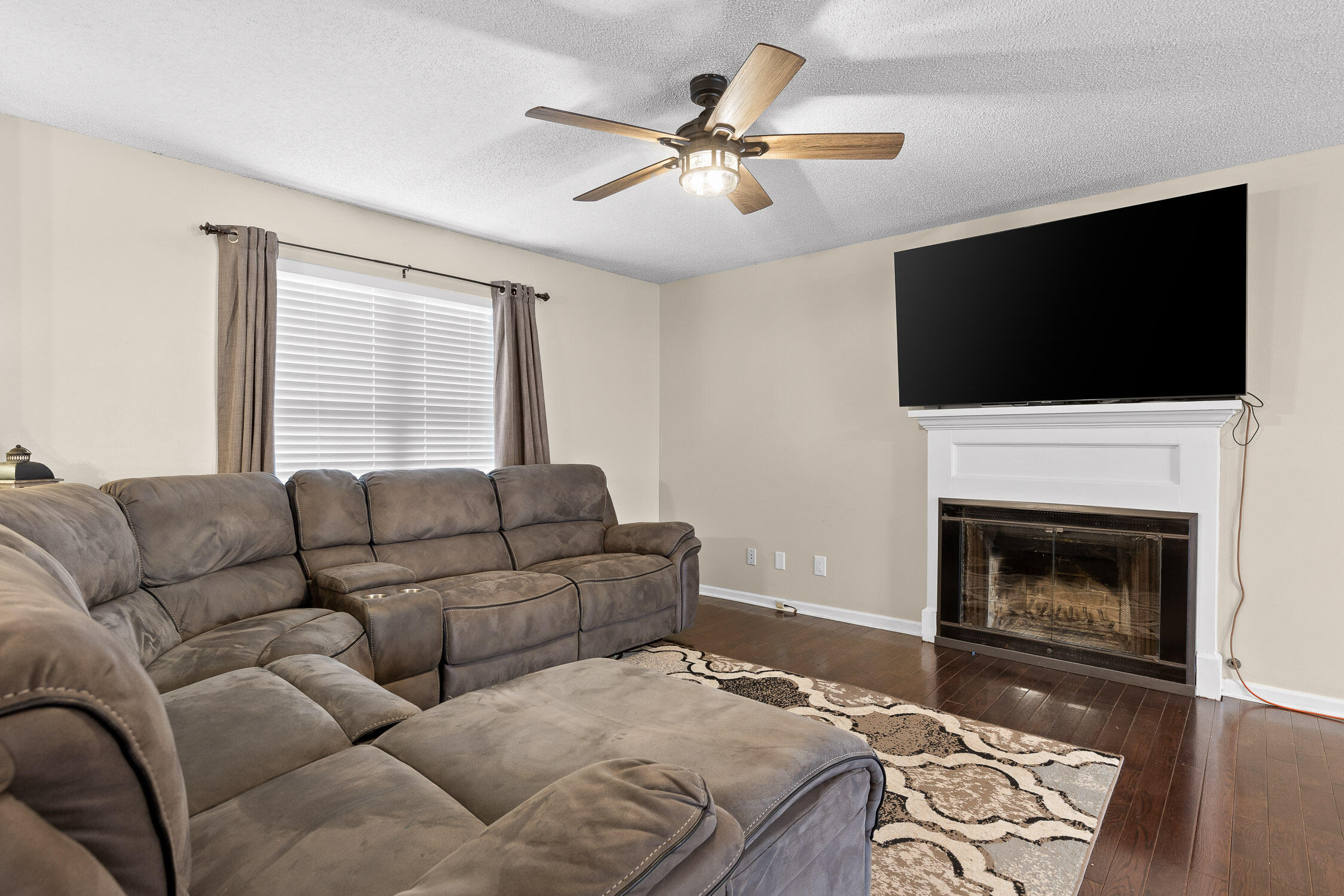 5111 Hunter Village Drive