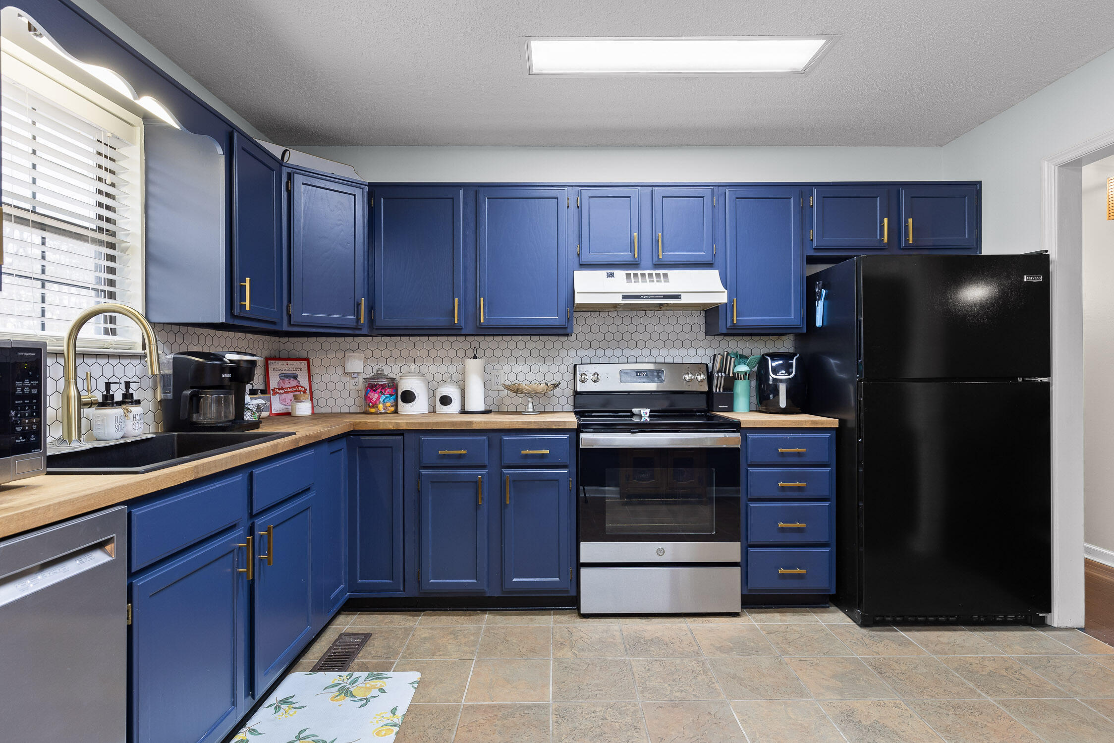 5111 Hunter Village Drive