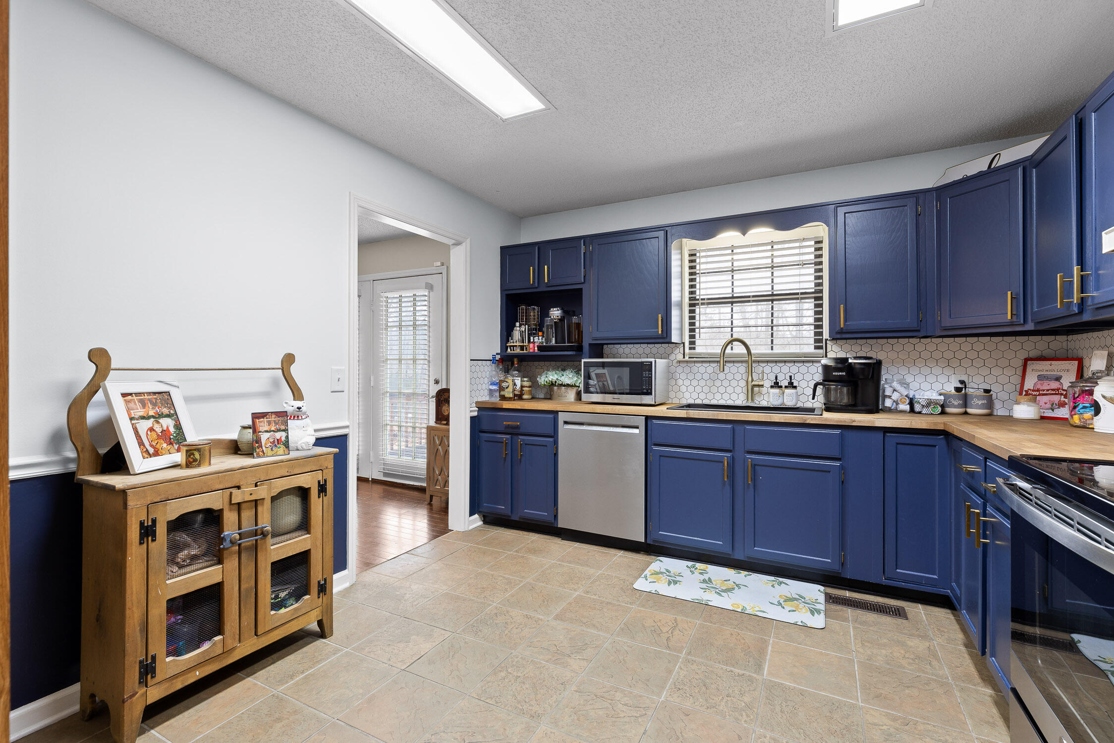 5111 Hunter Village Drive