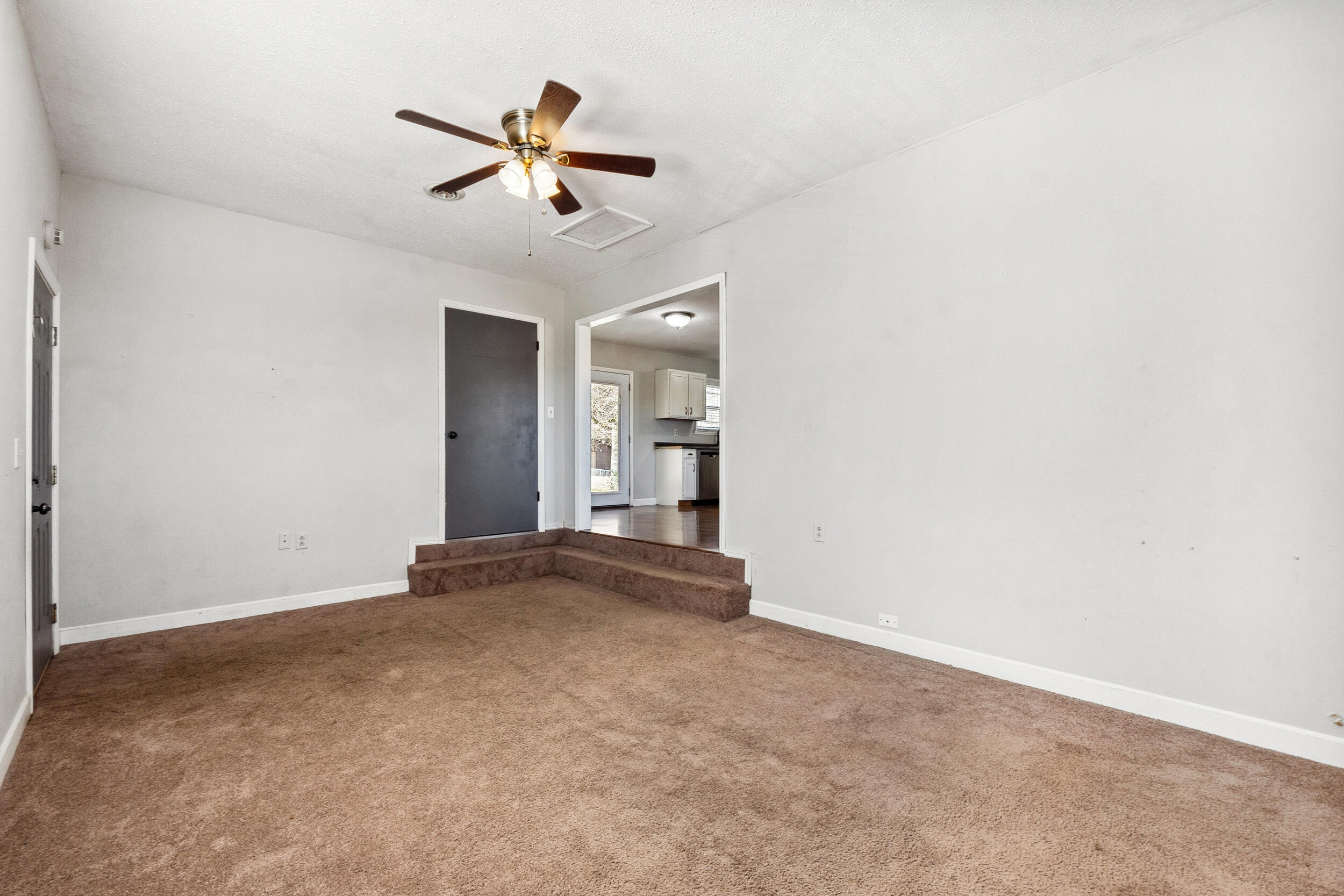 283 Hancock Road NE
