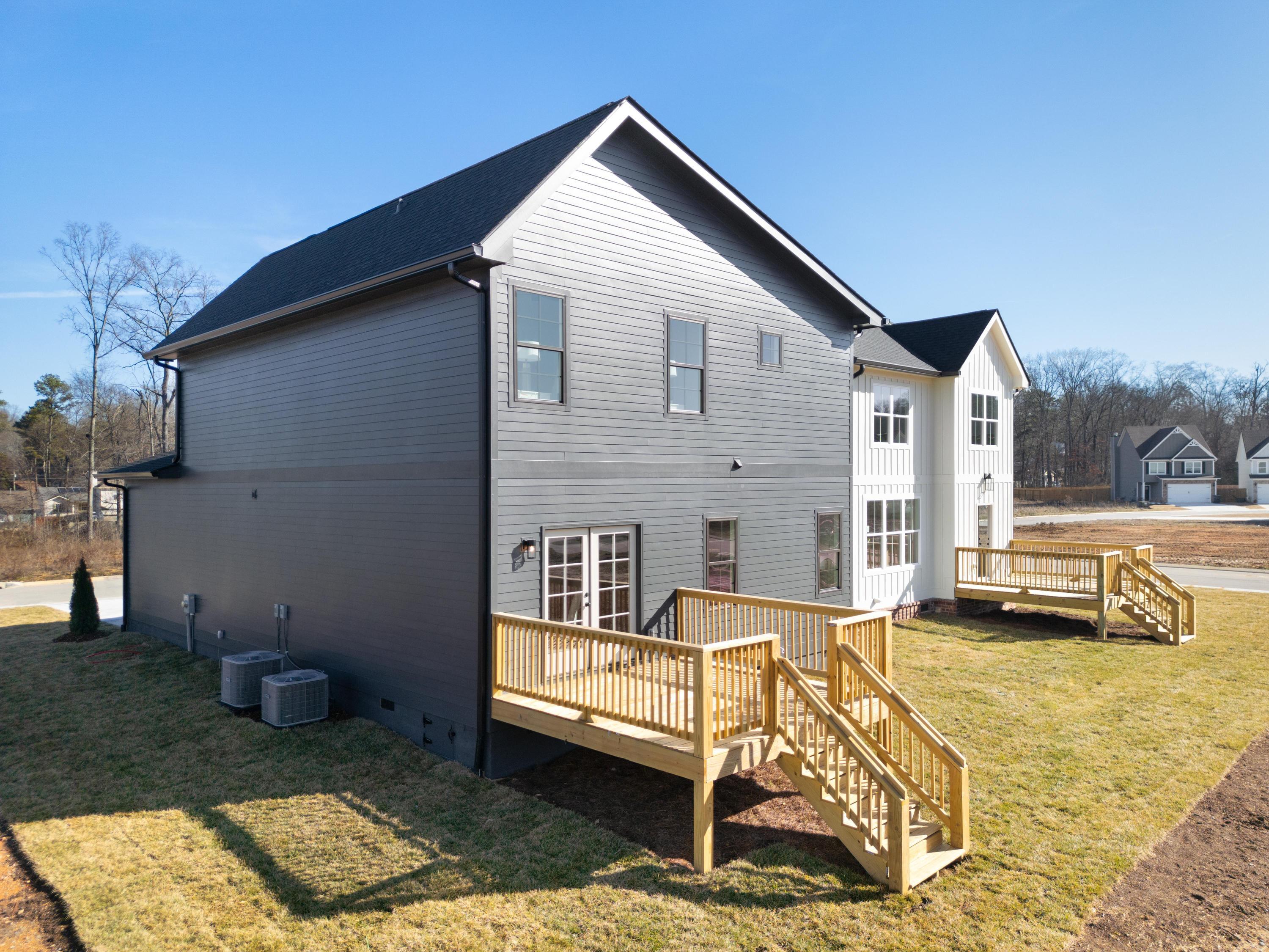 6533 Dharma Loop, 129