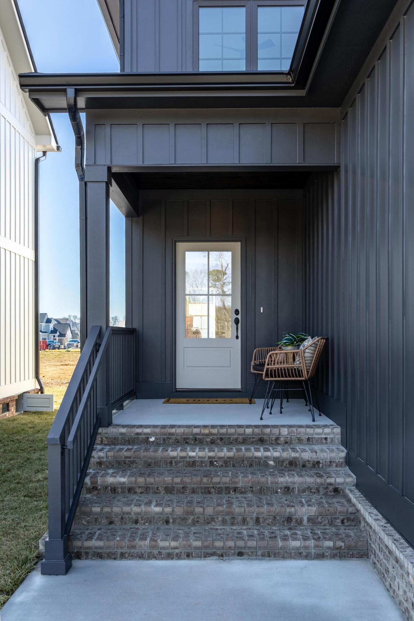 6533 Dharma Loop, 129