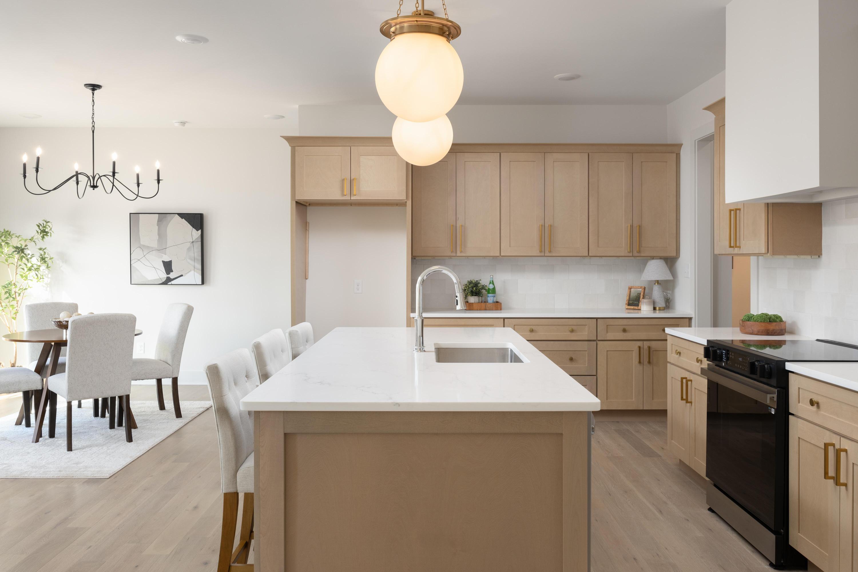6533 Dharma Loop, 129