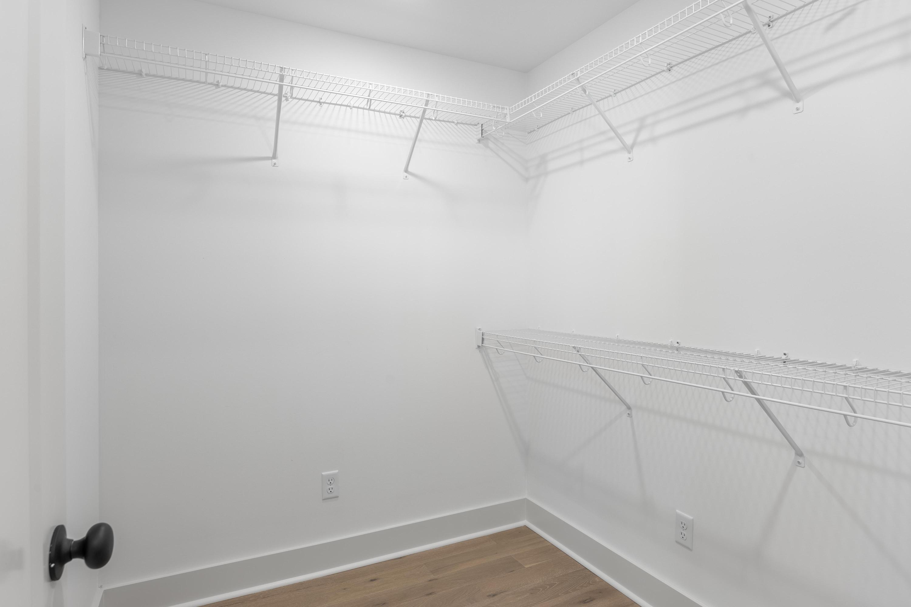 6533 Dharma Loop, 129