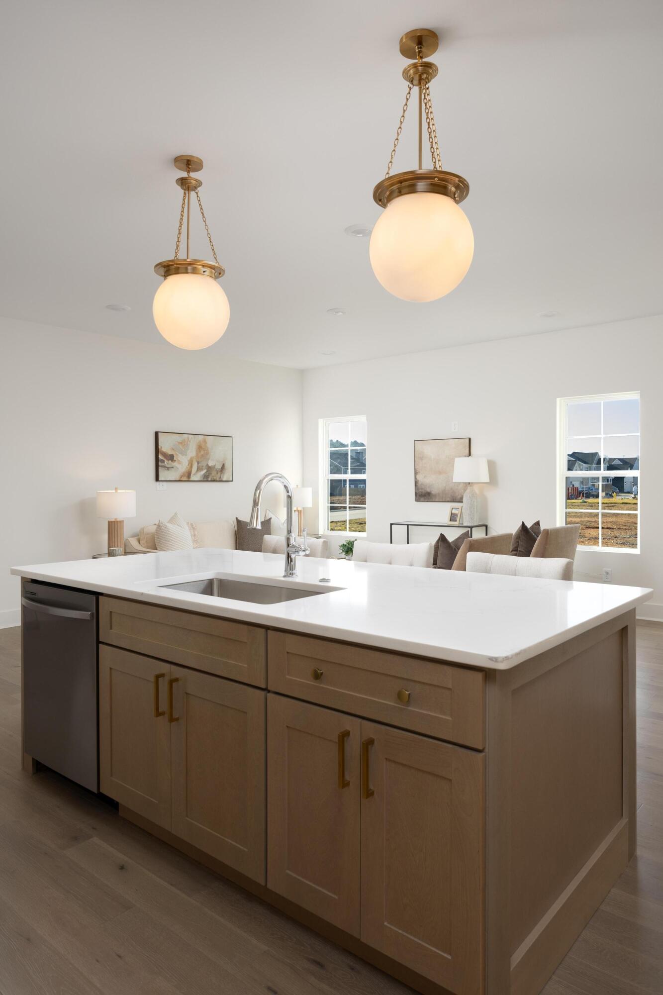 6533 Dharma Loop, 129