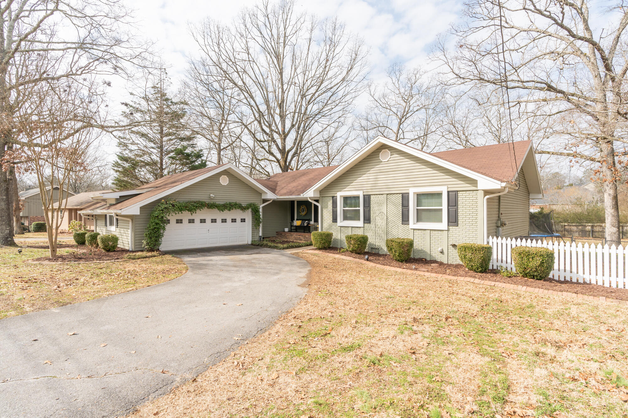 2509 Woodthrush Drive