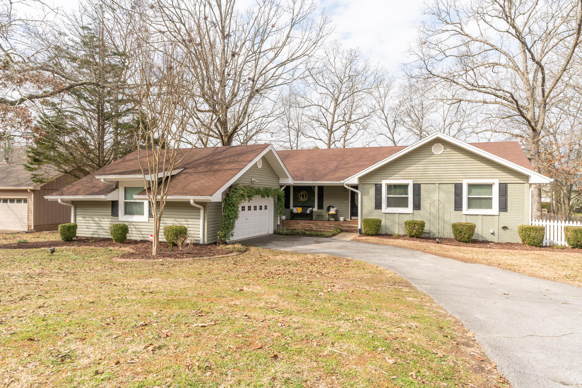 2509 Woodthrush Drive