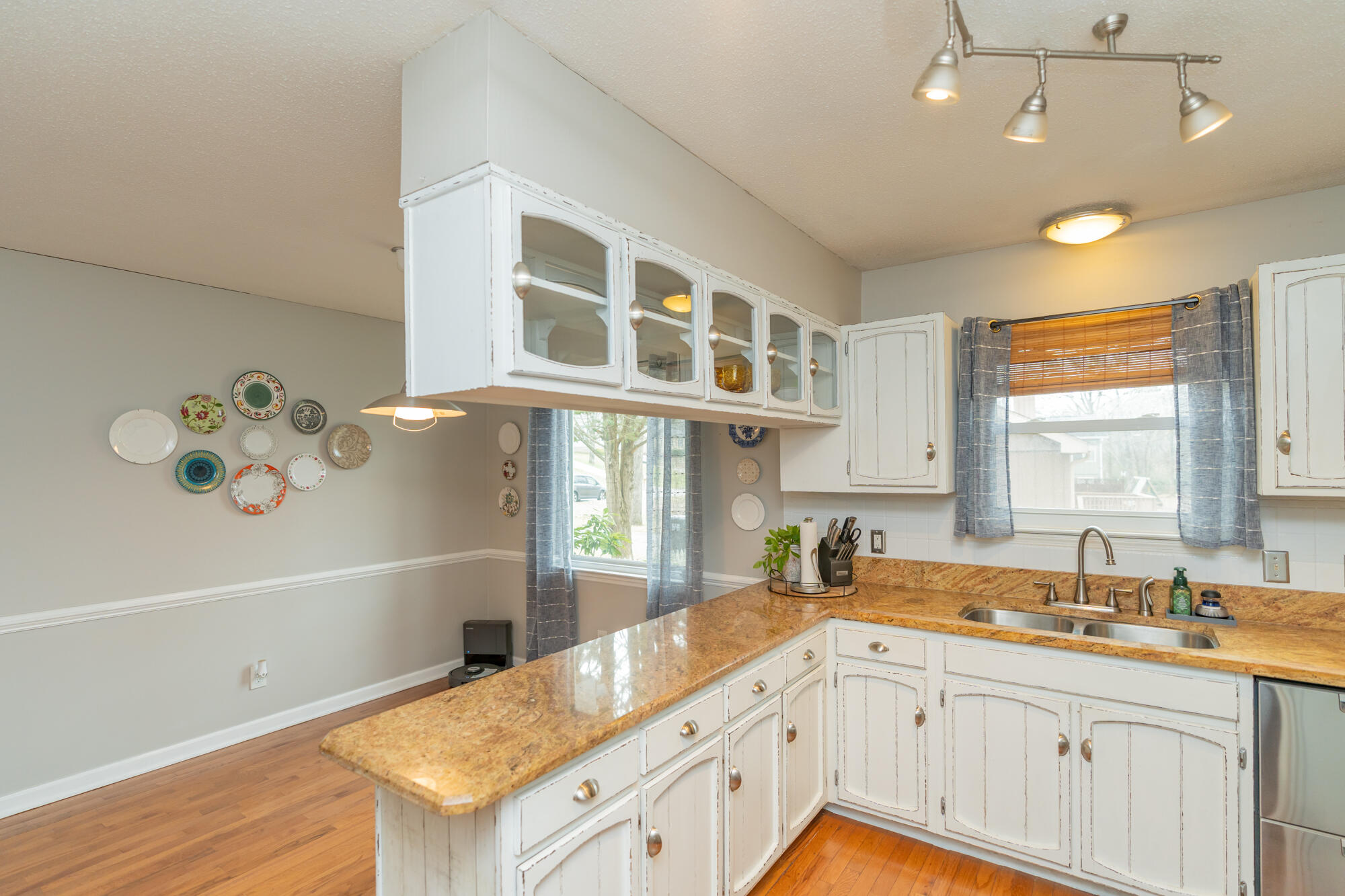 2509 Woodthrush Drive