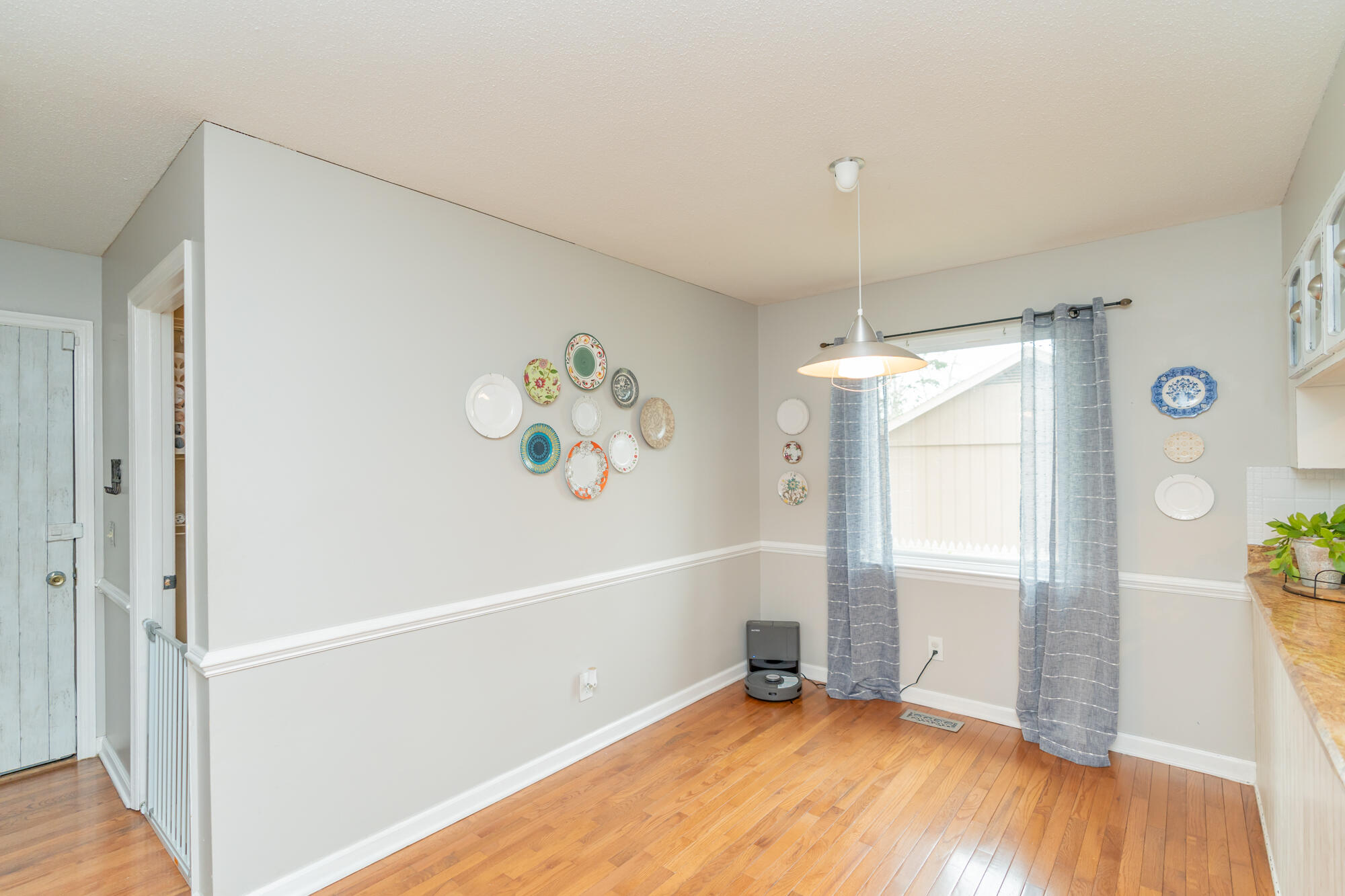 2509 Woodthrush Drive