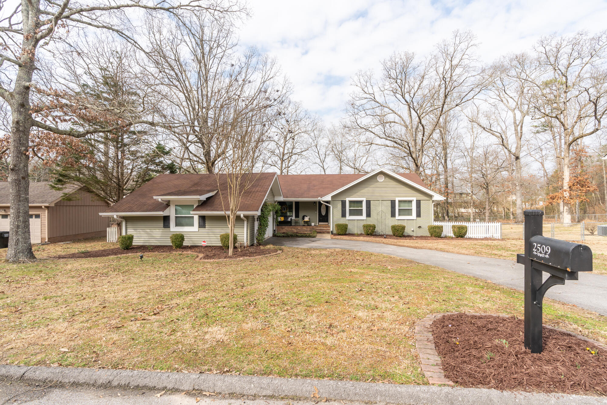 2509 Woodthrush Drive