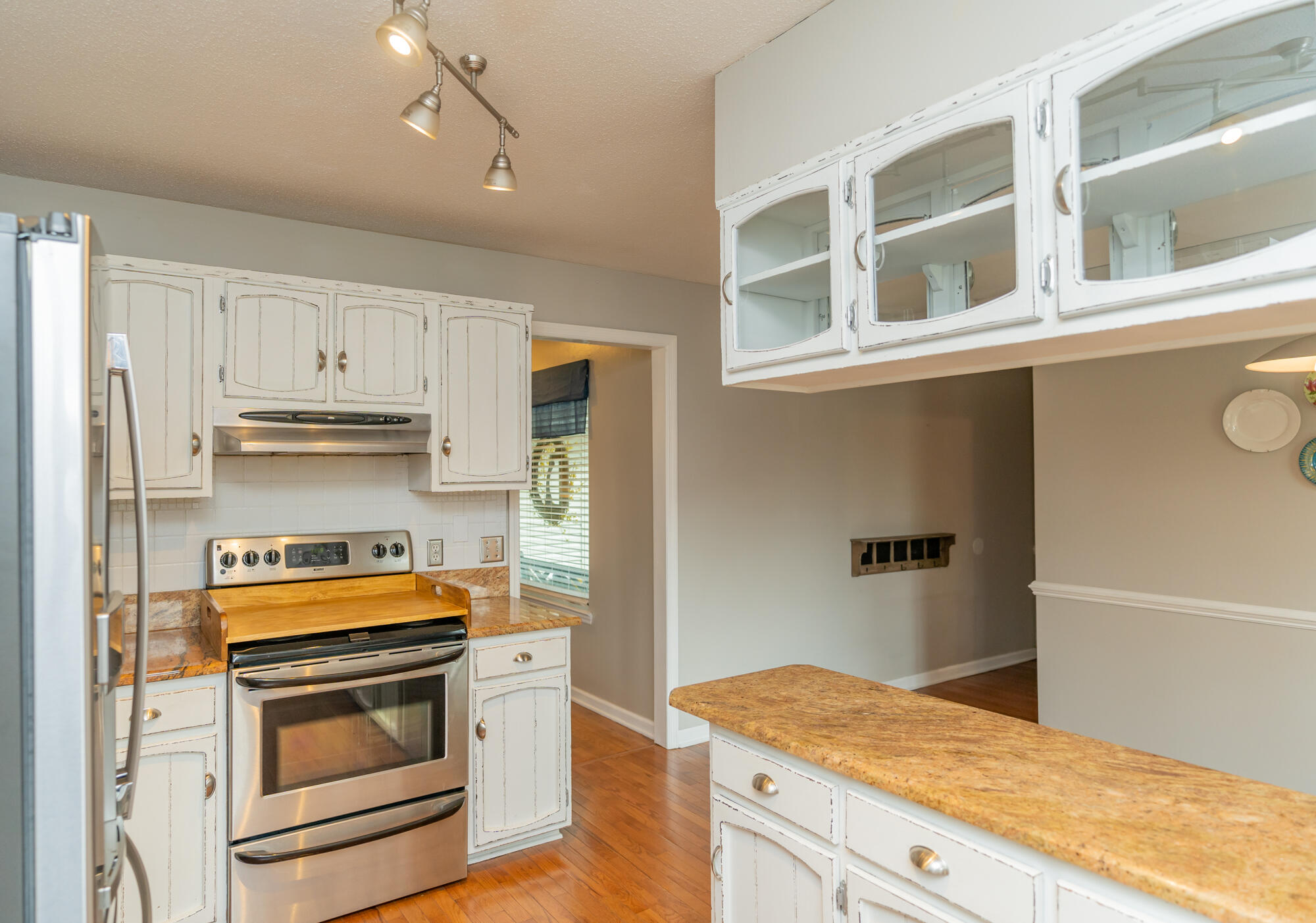 2509 Woodthrush Drive