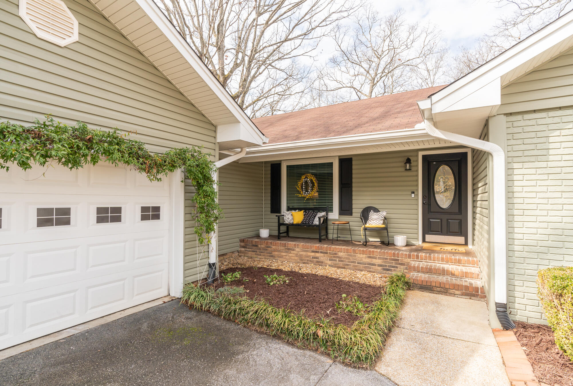 2509 Woodthrush Drive